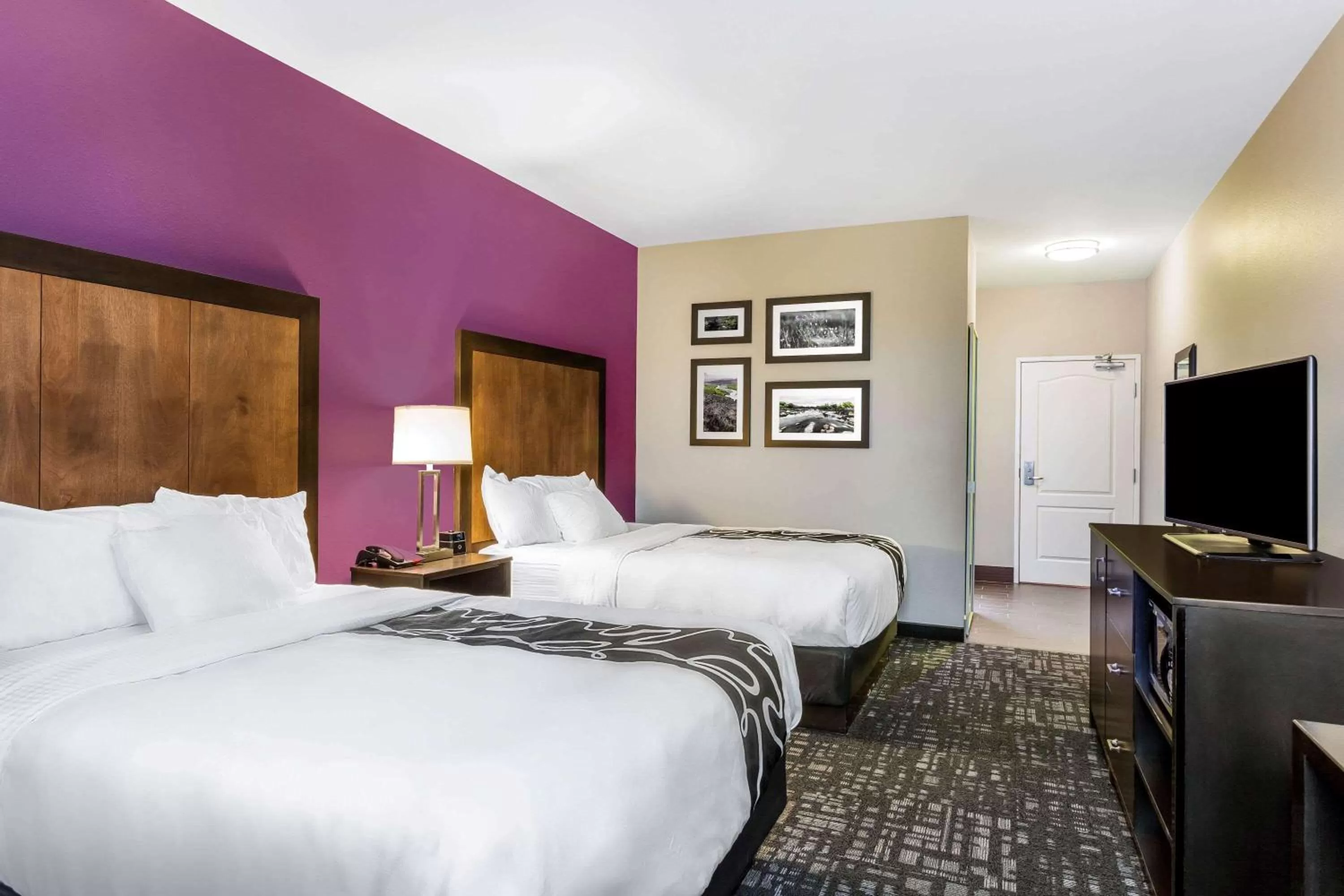 Queen Room with Two Queen Beds - Non-Smoking in La Quinta by Wyndham Monahans