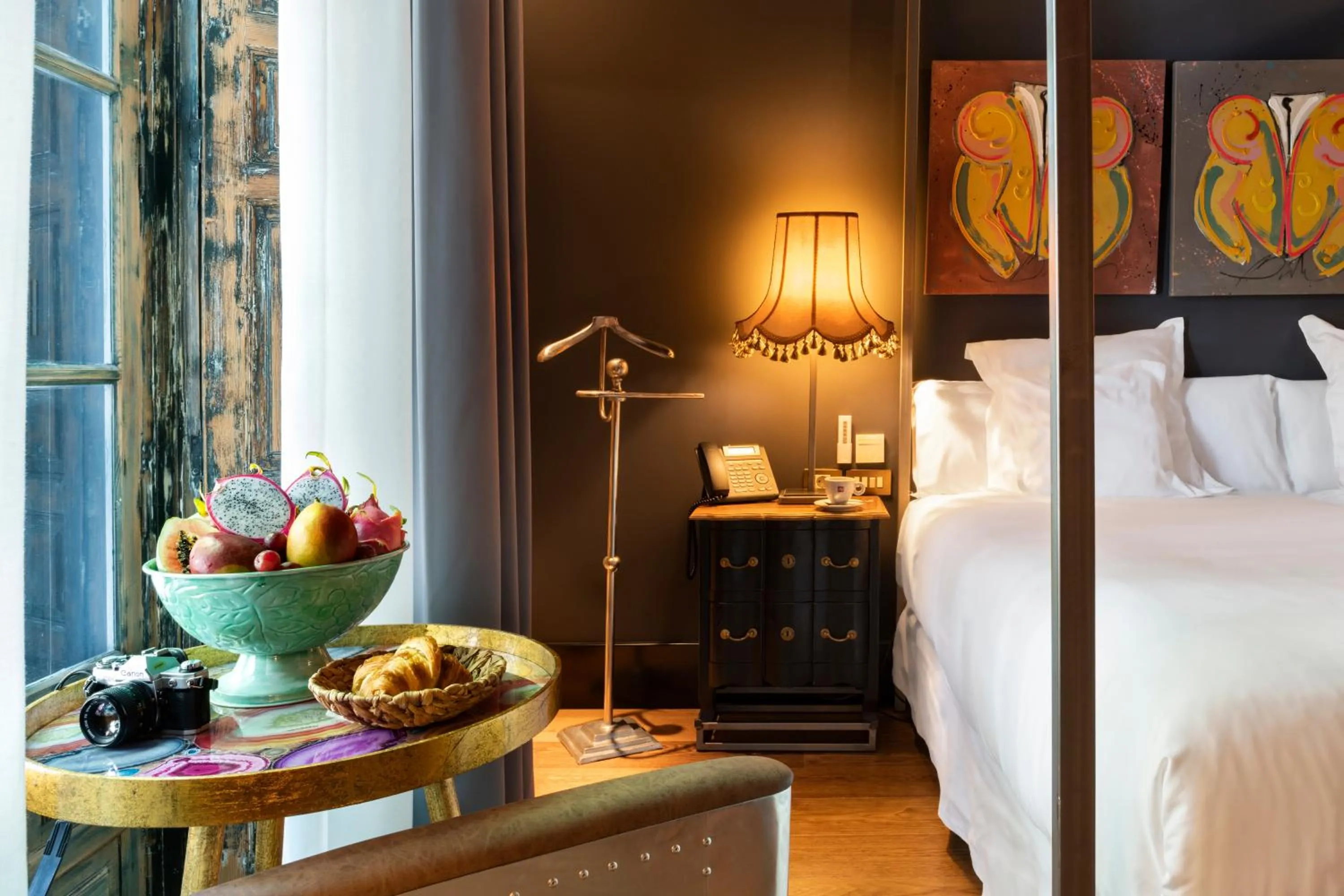 Deluxe Room in Hotel Lobby