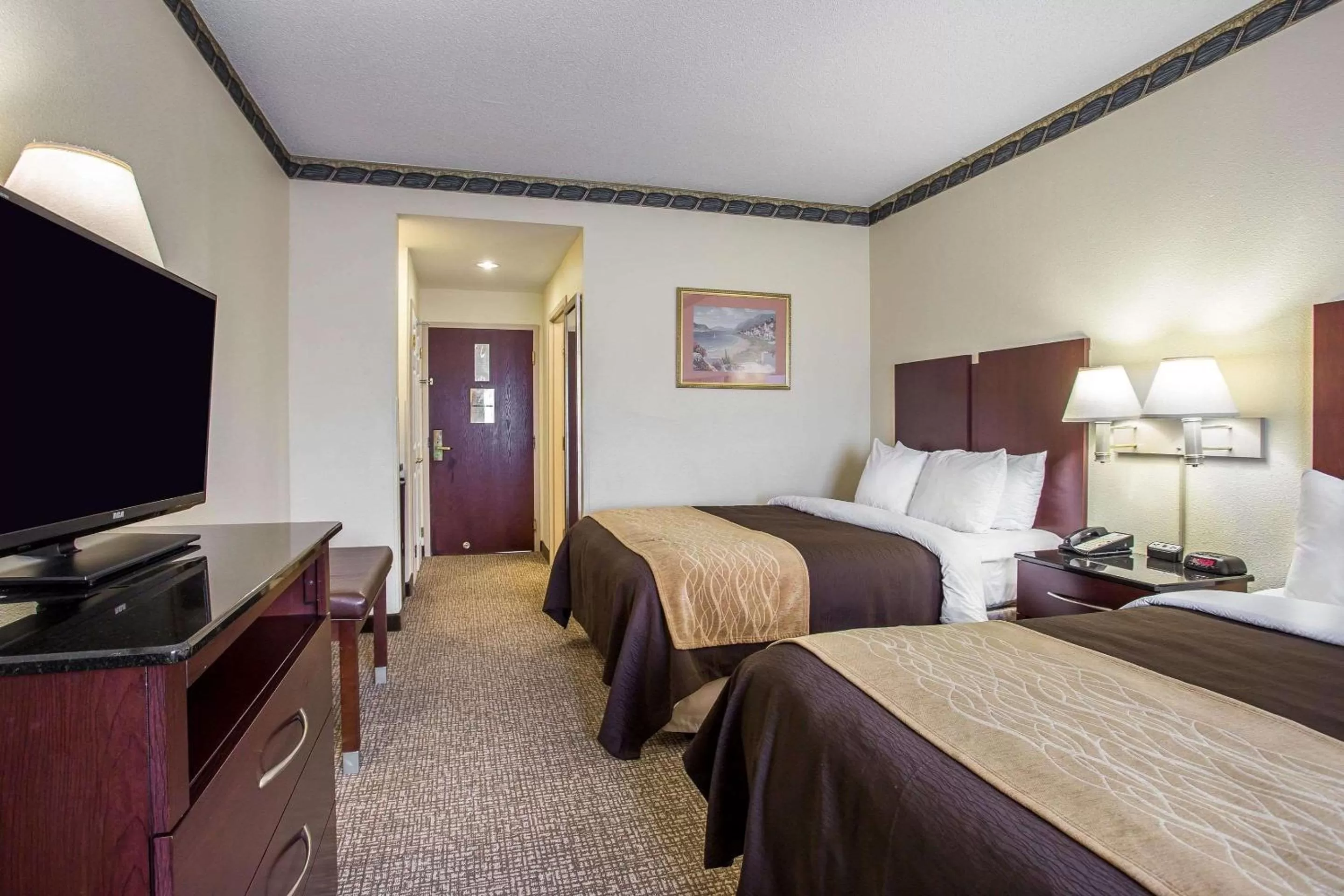 Queen Suite with Two Queen Beds - Non-Smoking in Comfort Inn & Suites FtJackson Maingate