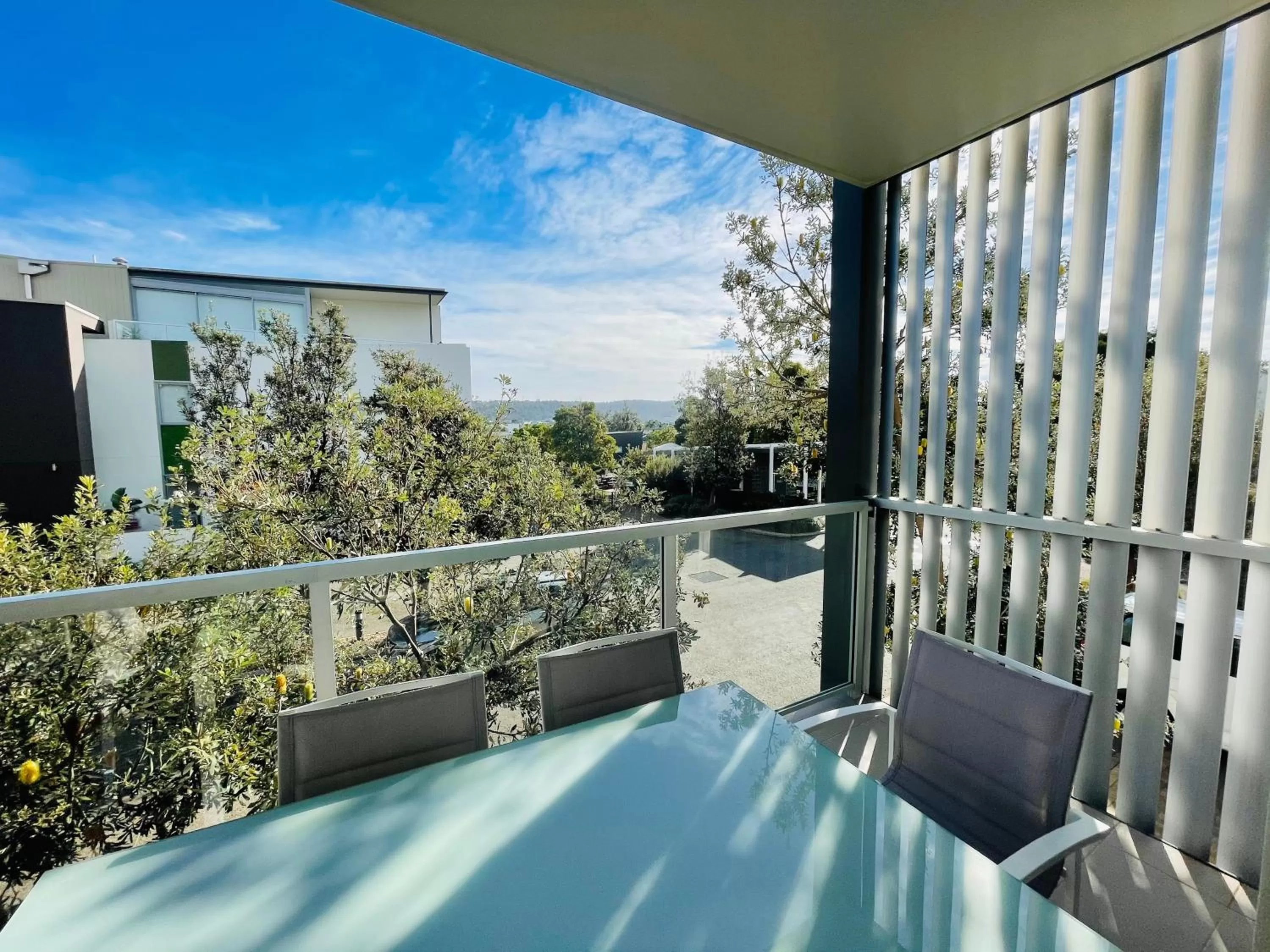 Three-Bedroom Apartment with Pool View in Coast Resort Merimbula