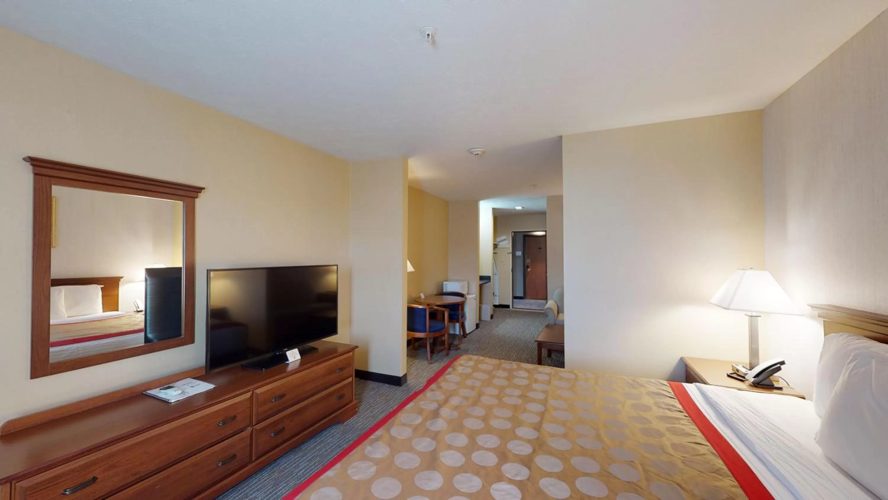 King Studio Suite - Non-Smoking in Ramada by Wyndham Strasburg - Shenandoah Valley
