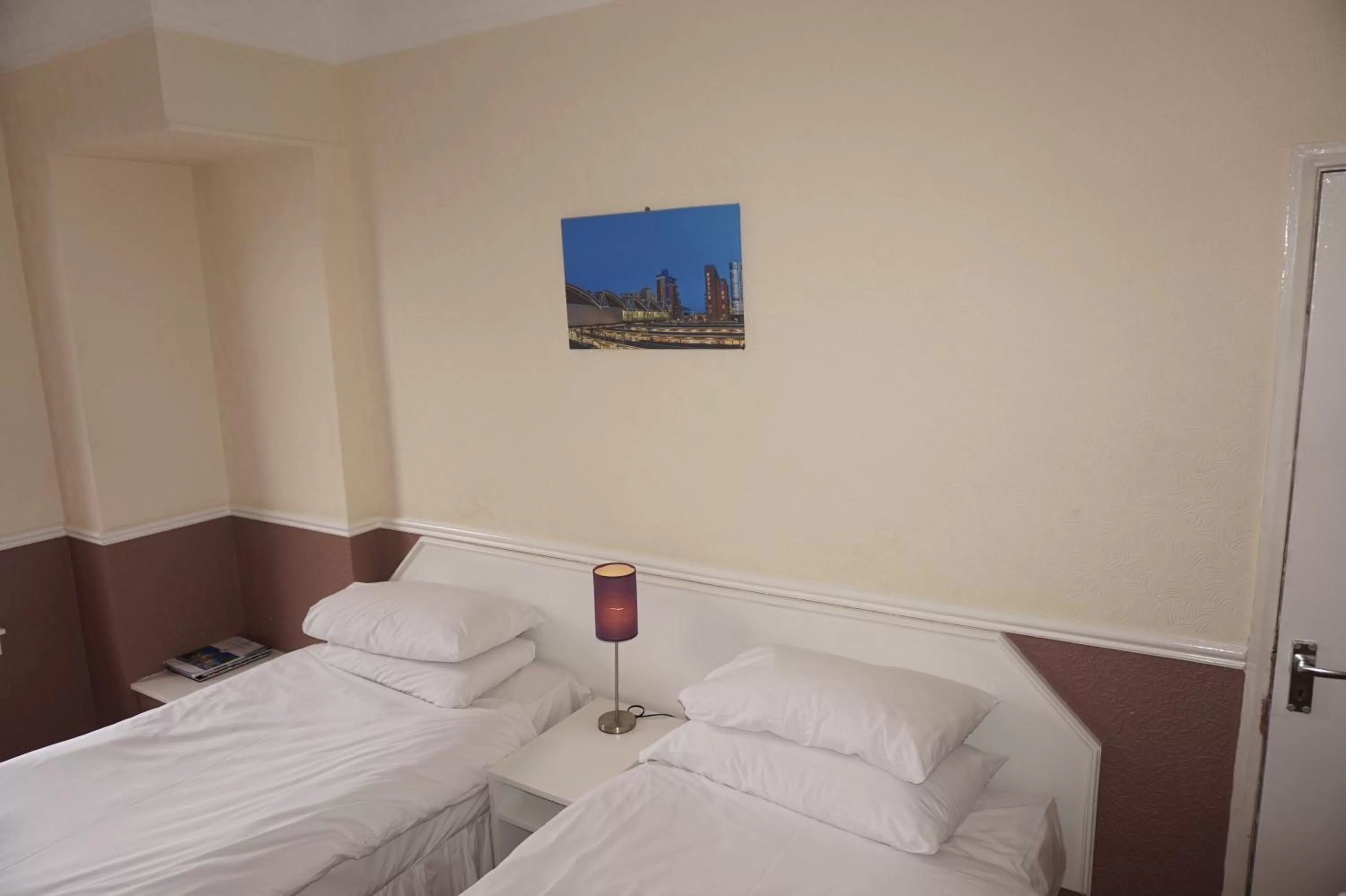 Standard Twin Room in The Butlers Hotel