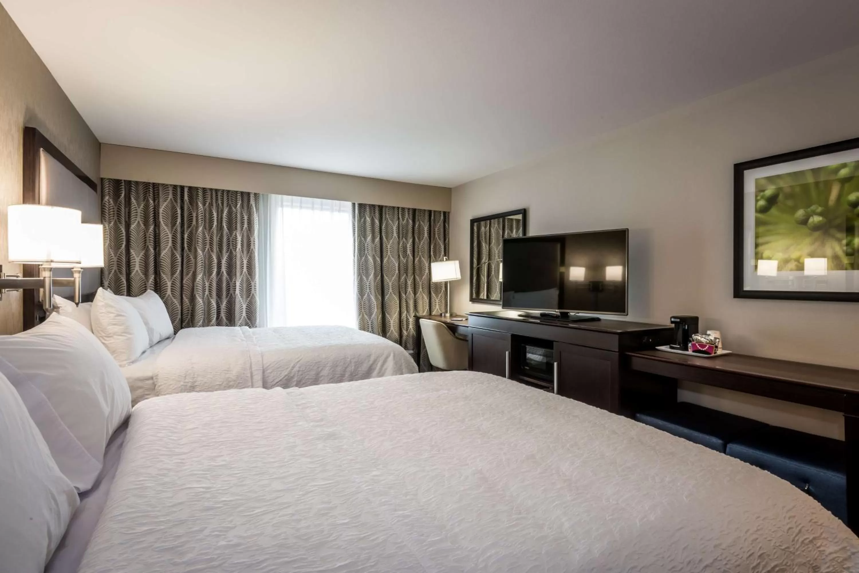 Queen Room with Two Queen Beds - Hearing Access/Non-Smoking in Hampton Inn & Suites By Hilton Hammond, In