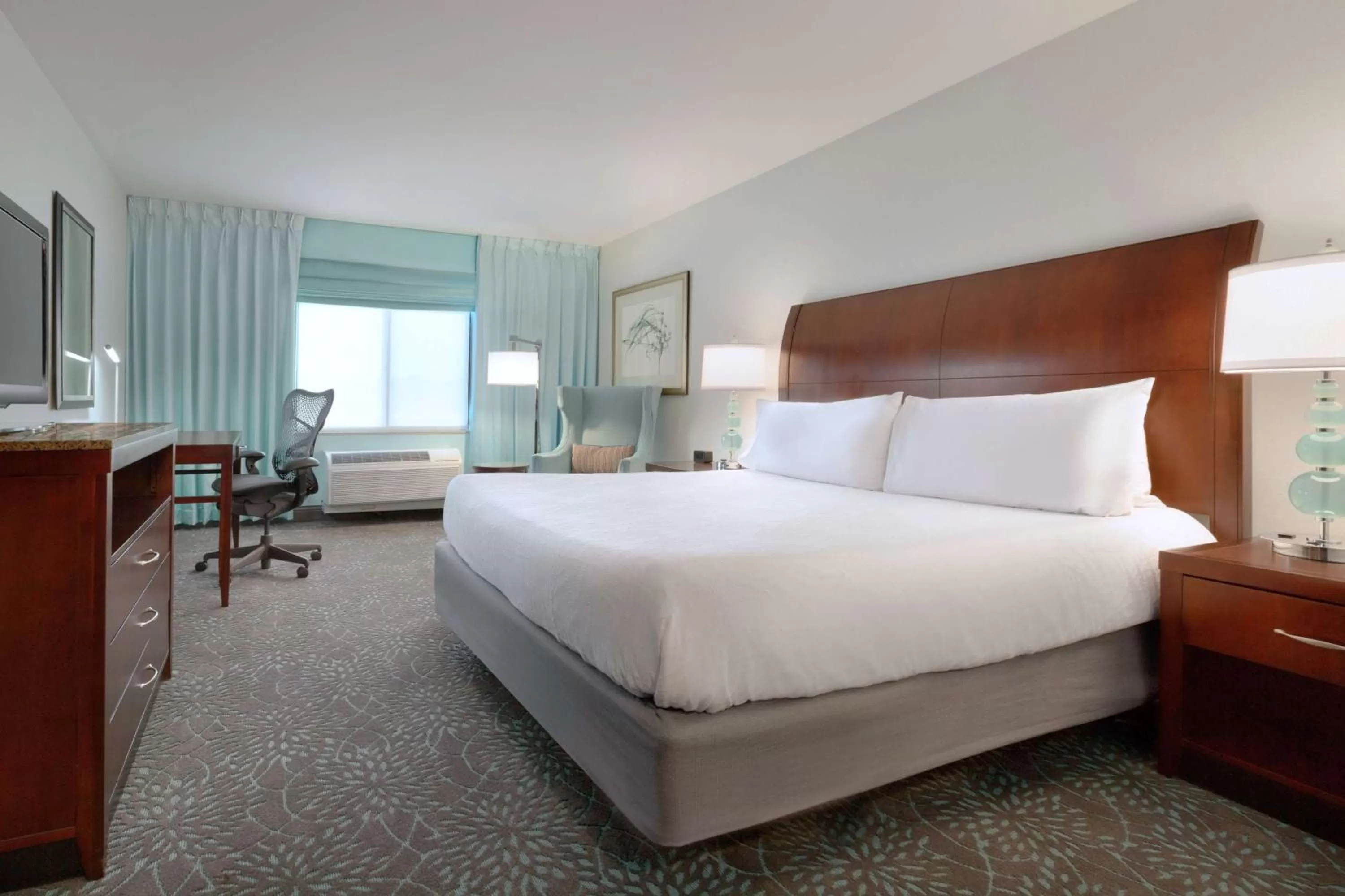 King Room in Hilton Garden Inn Worcester