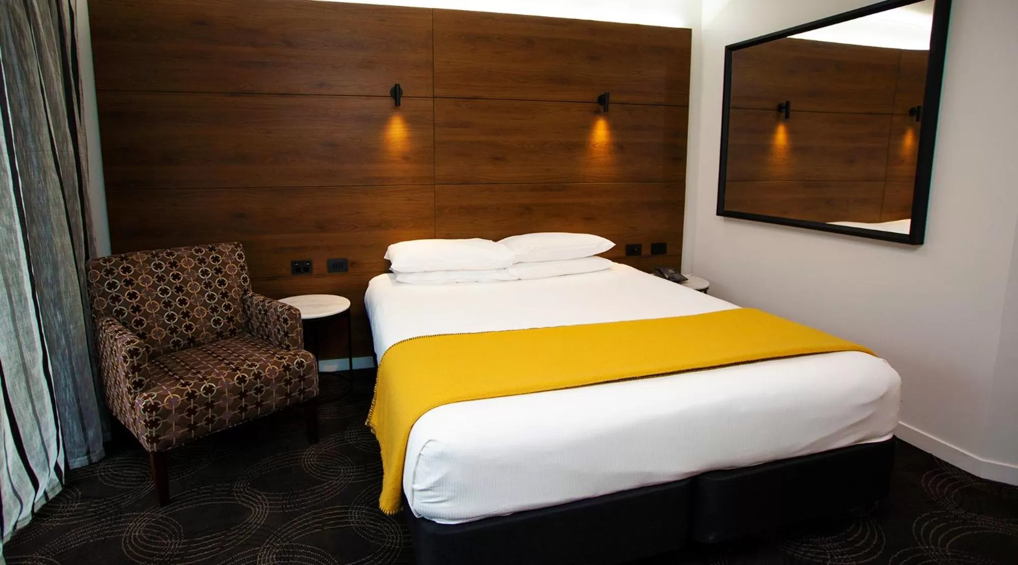 Deluxe King Room in The Ashley Hotel Greymouth