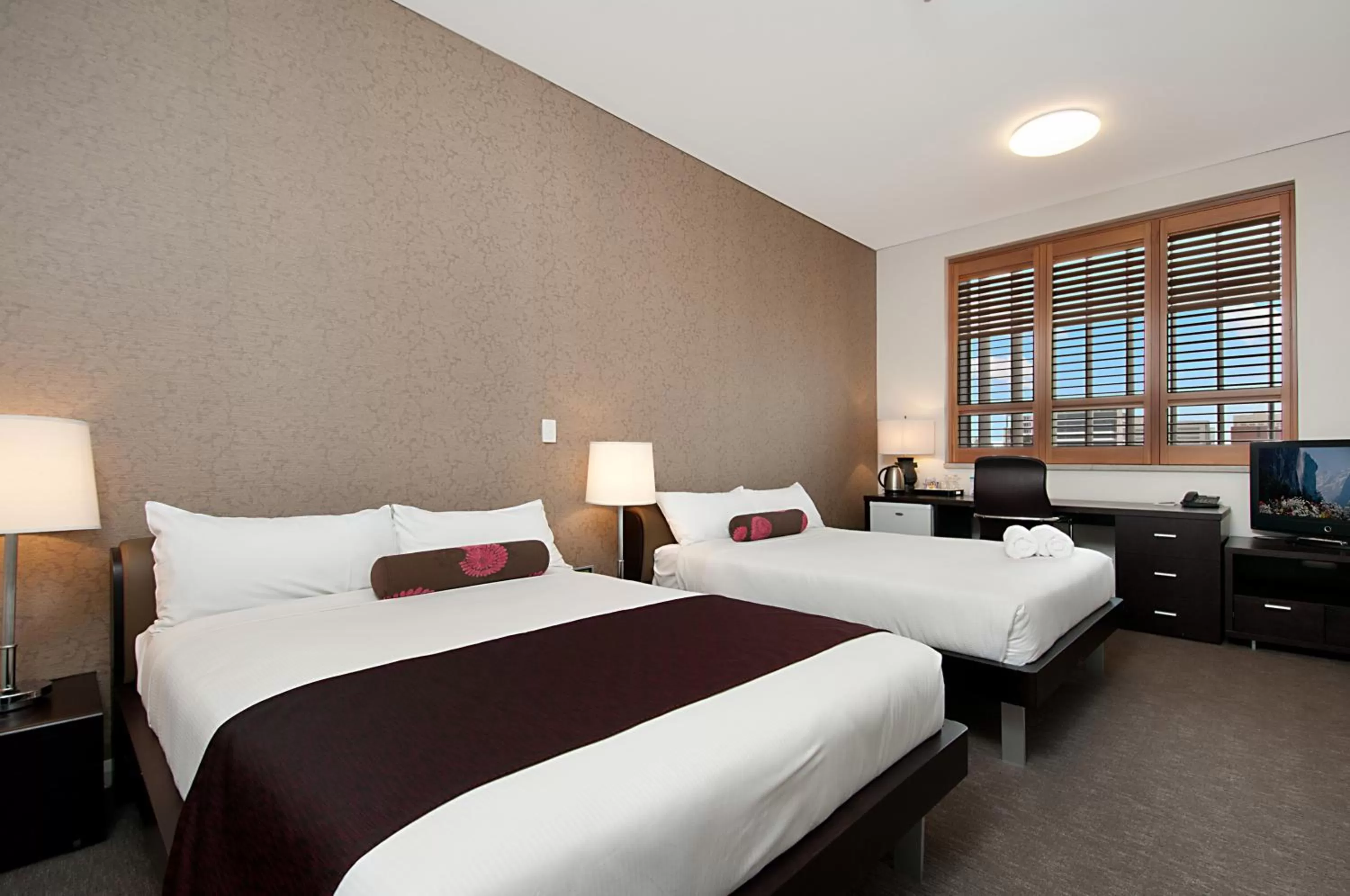 Premium Twin Room in Adabco Boutique Hotel Adelaide