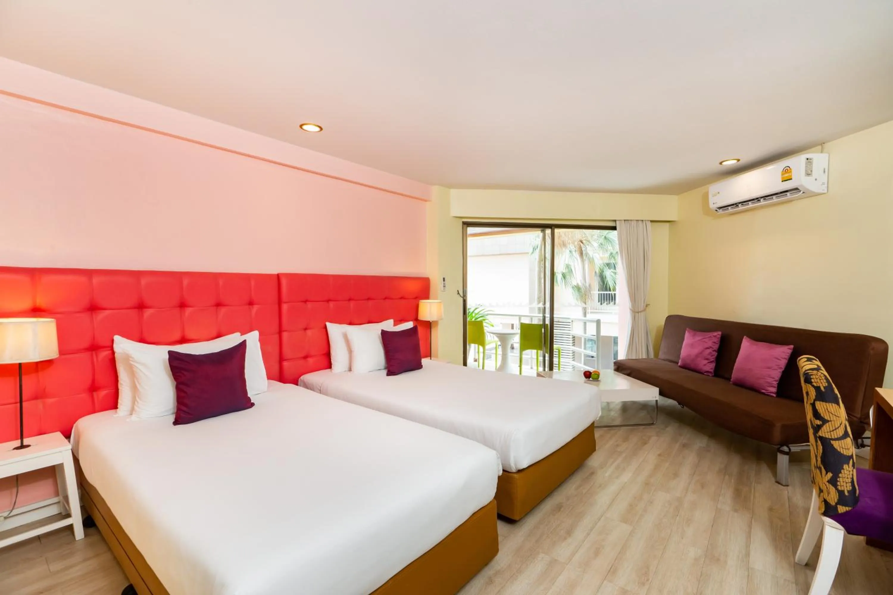 Superior Twin Room with Garden View in Bella Villa Metro