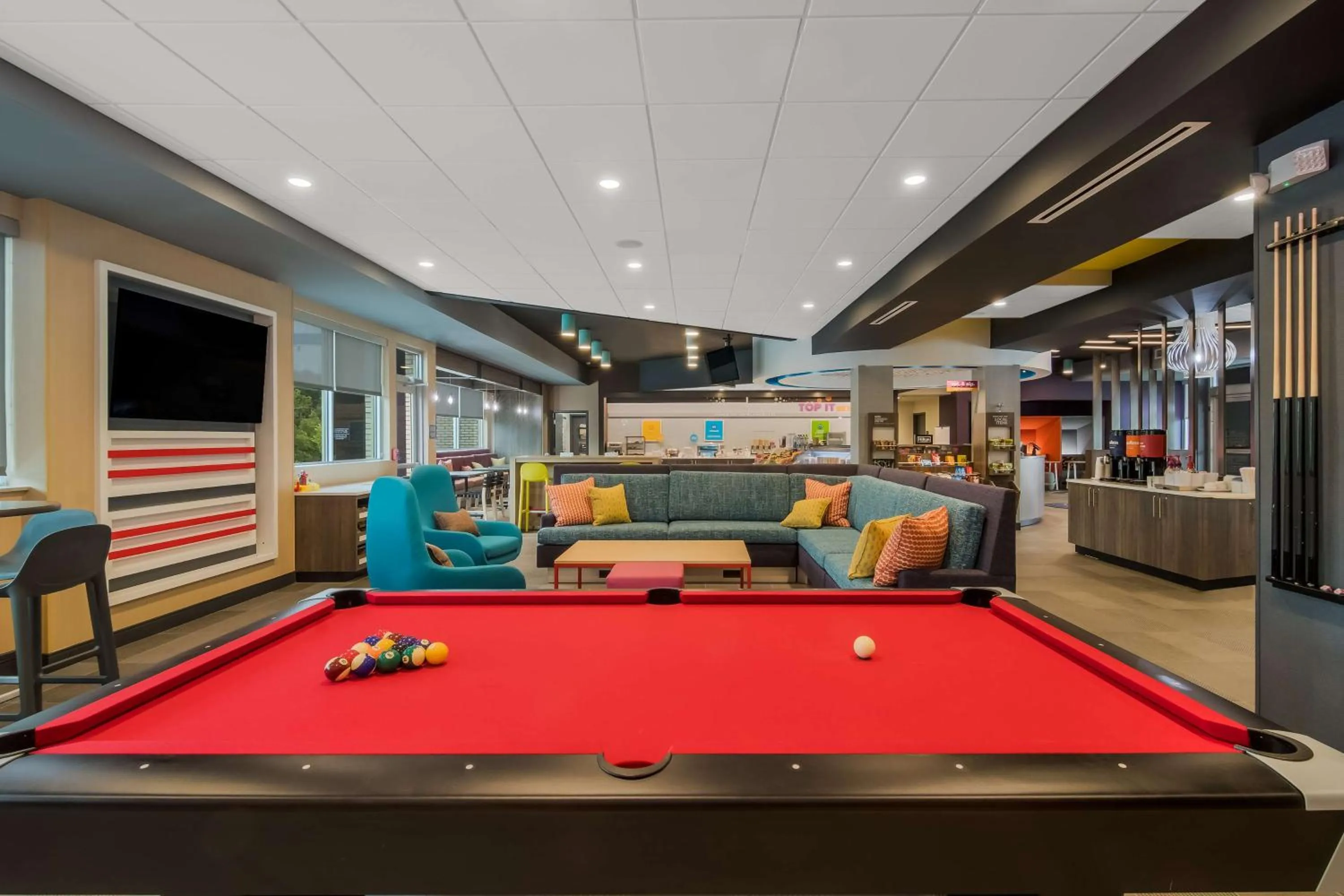 Lobby or reception in Tru By Hilton Wilson