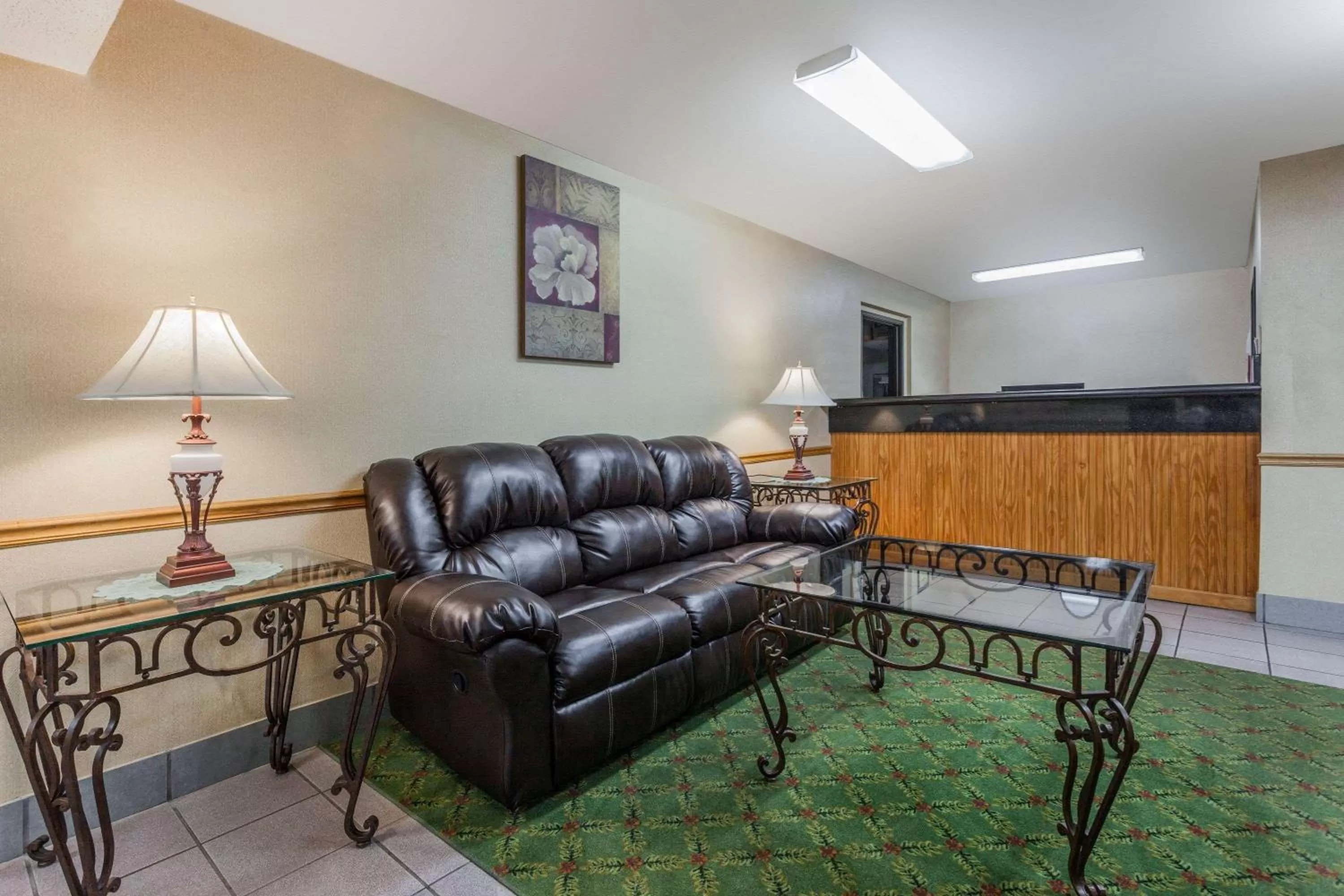 Lobby or reception in Super 8 by Wyndham Carrollton