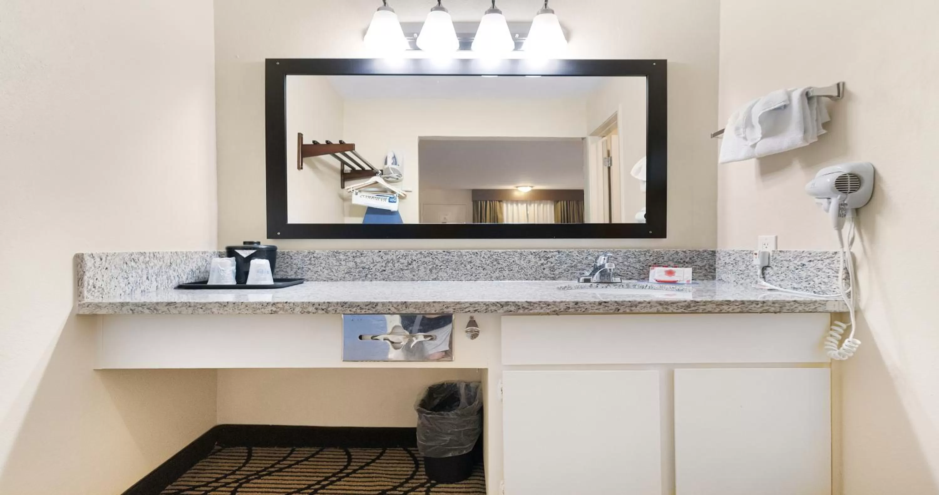 King Room with Roll-In Shower - Disability Access in SureStay Plus Hotel by Best Western Sacramento North