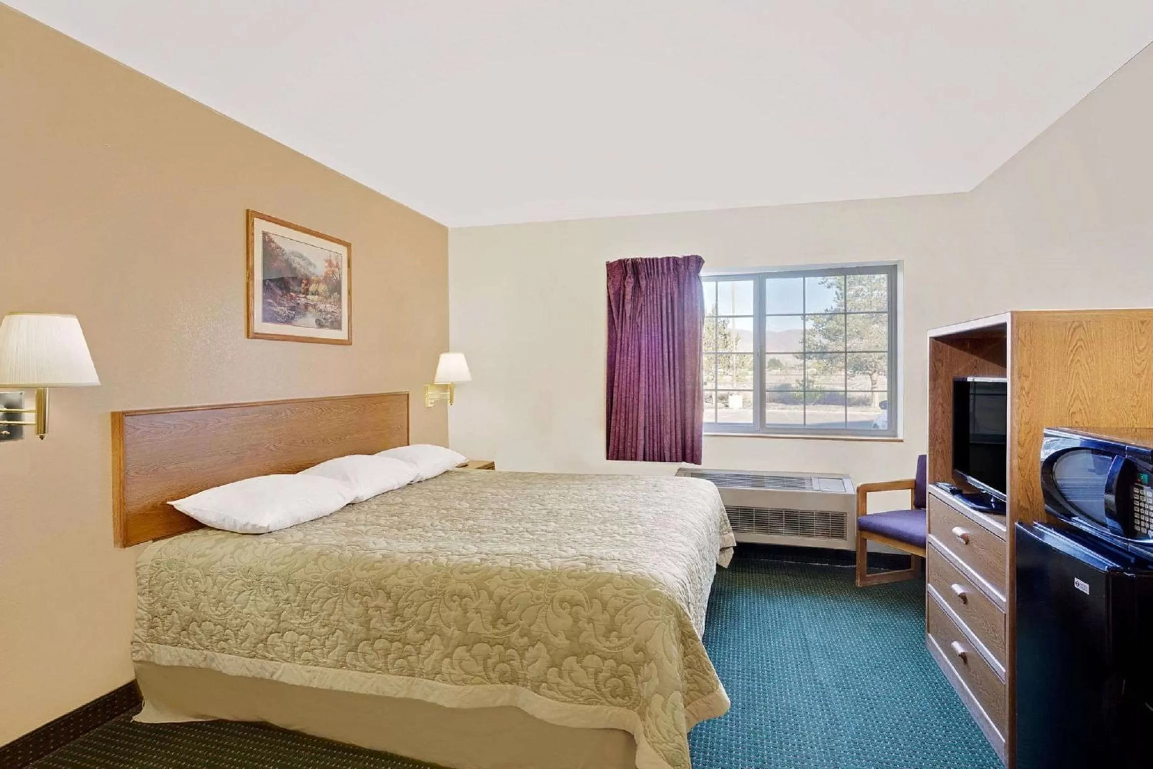 One-Bedroom Suite - Non-Smoking in Super 8 by Wyndham Battle Mountain