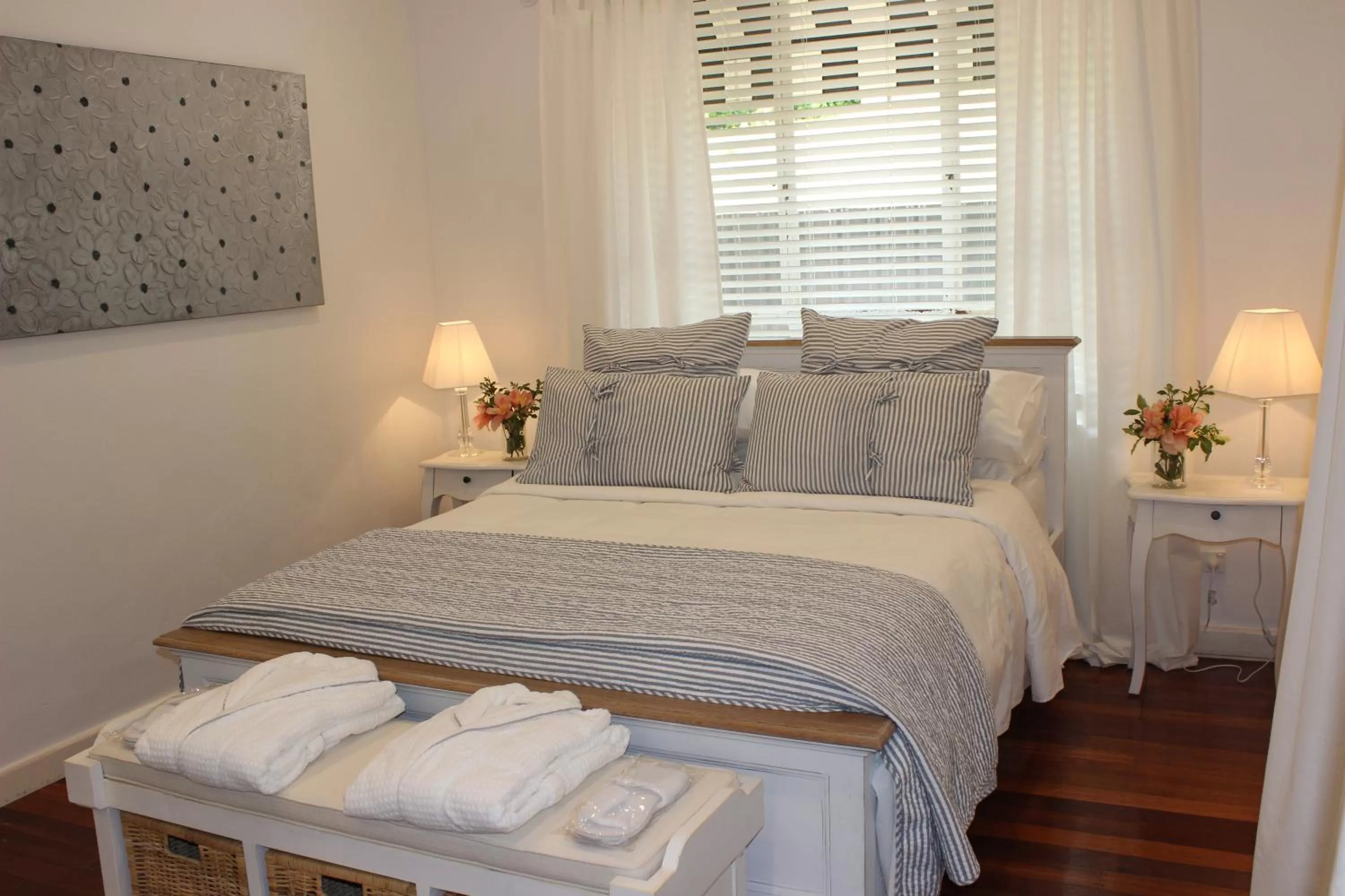 Deluxe Queen Suite in Pirralilla Estate Adelaide Hills