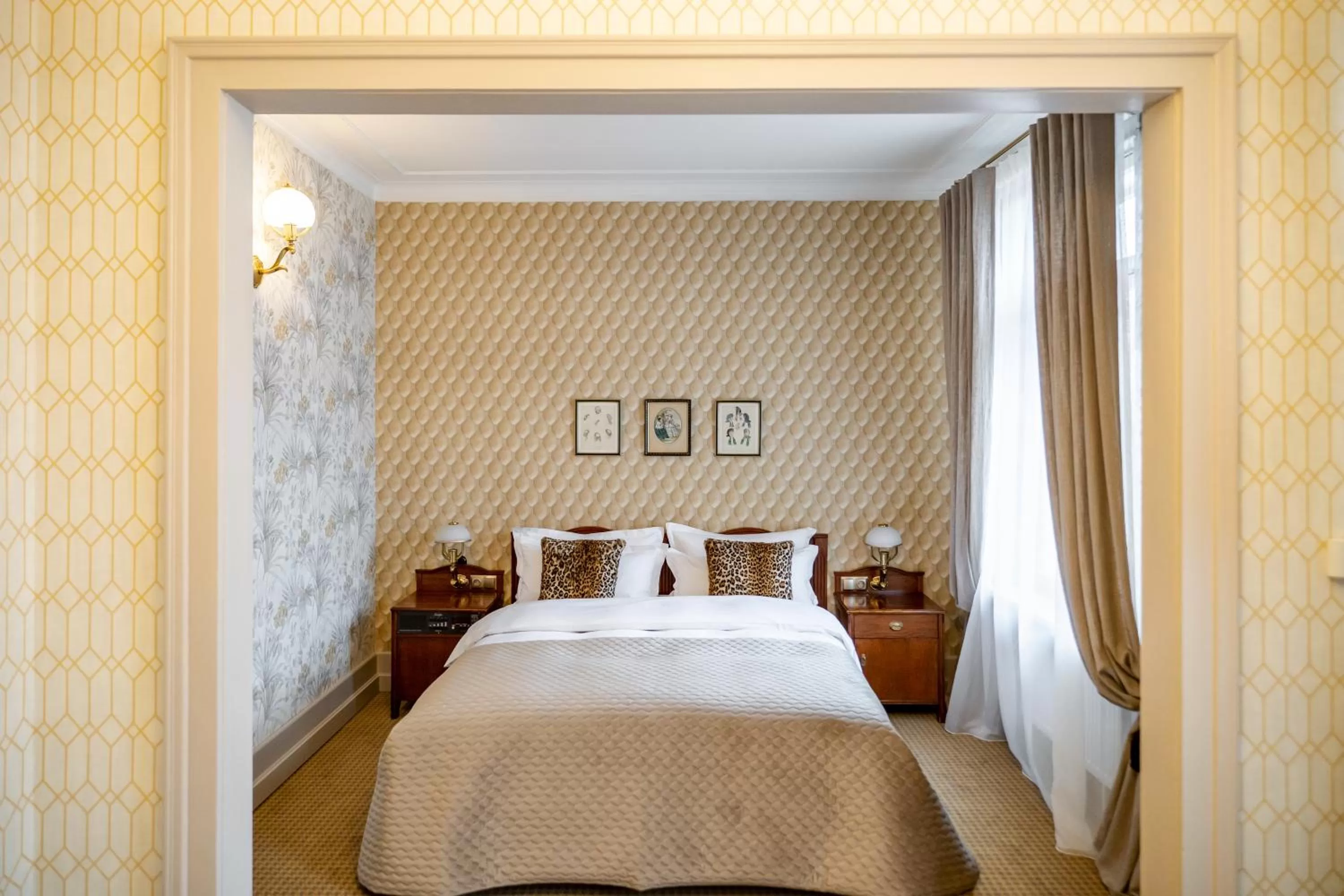Double Room in Hotel H15 Francuski Old Town - Destigo Hotels