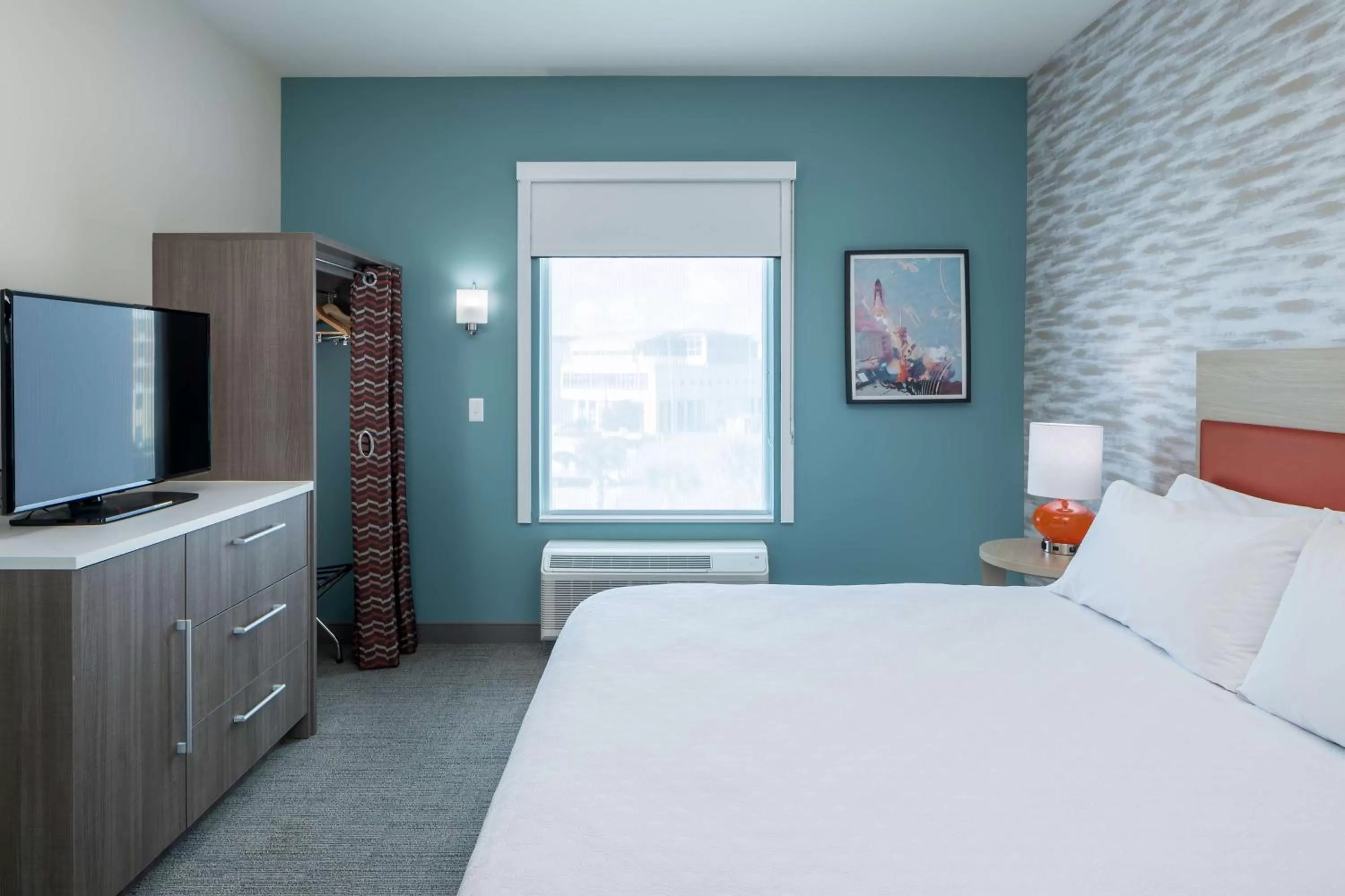 One-Bedroom King Suite - Non-Smoking in Home2 Suites By Hilton Cape Canaveral Cruise Port