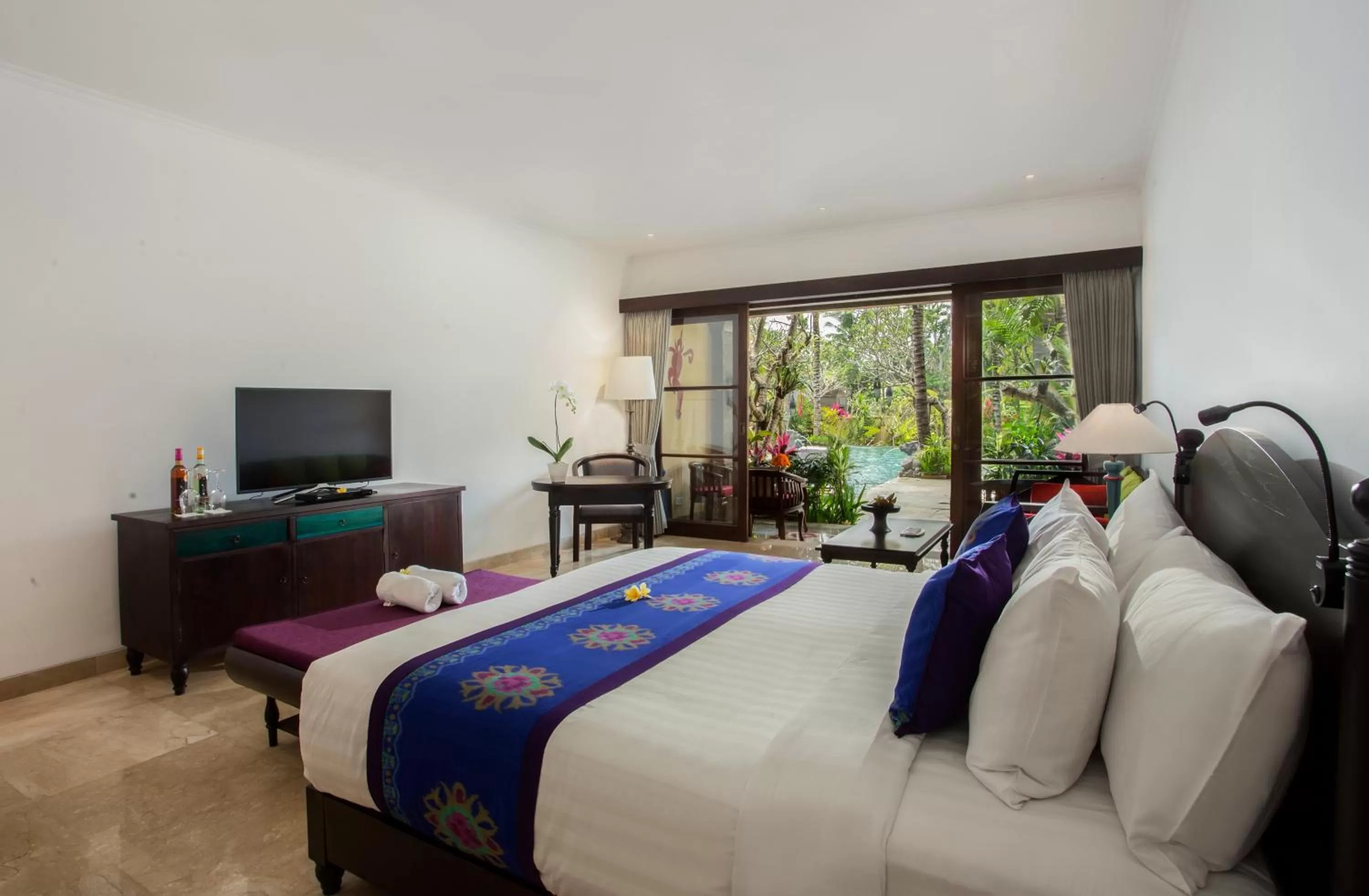 Royal Suite Garden View with Free Benefit in Dwaraka The Royal Villas