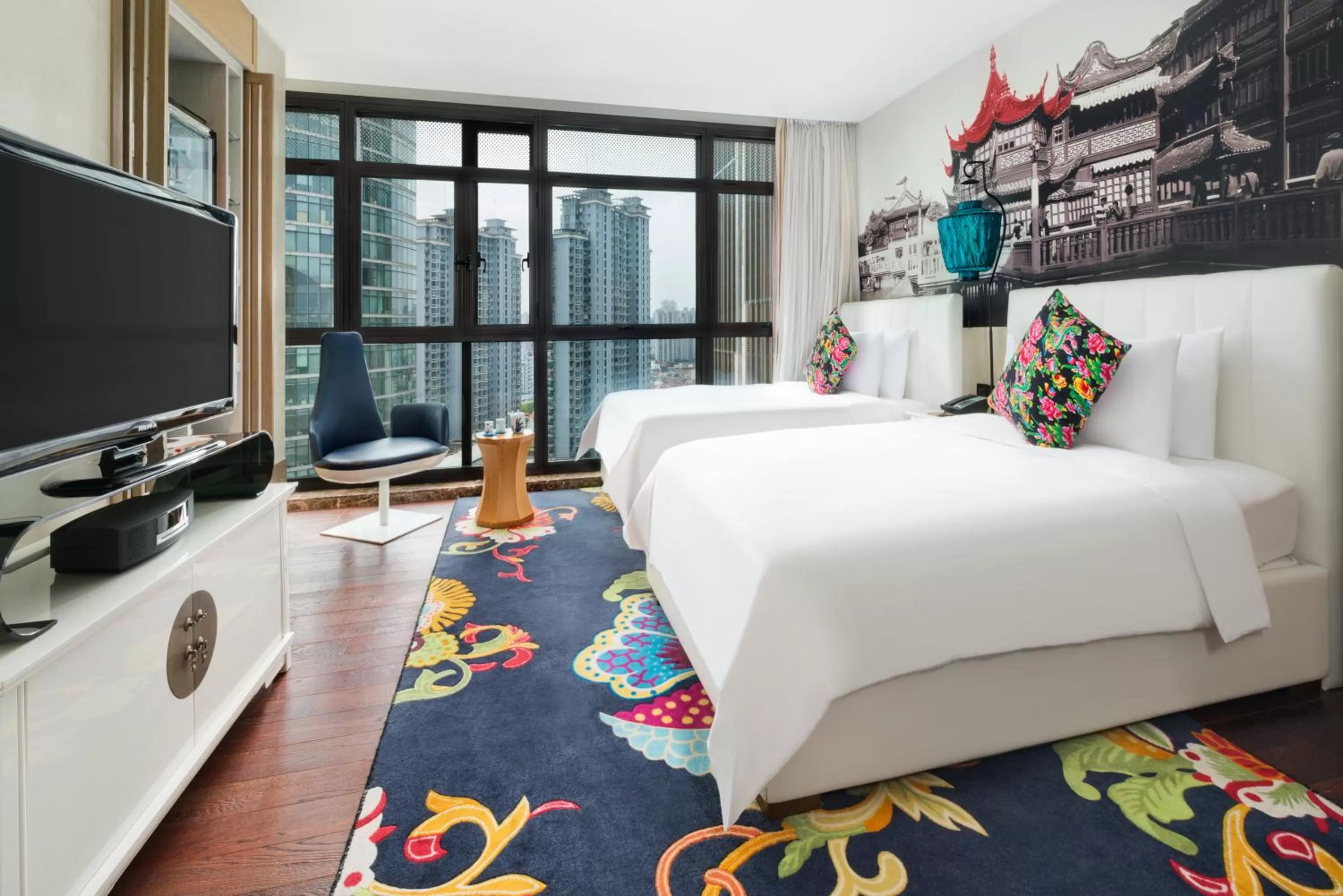 Standard Twin Room in Hotel Indigo Shanghai On The Bund by IHG