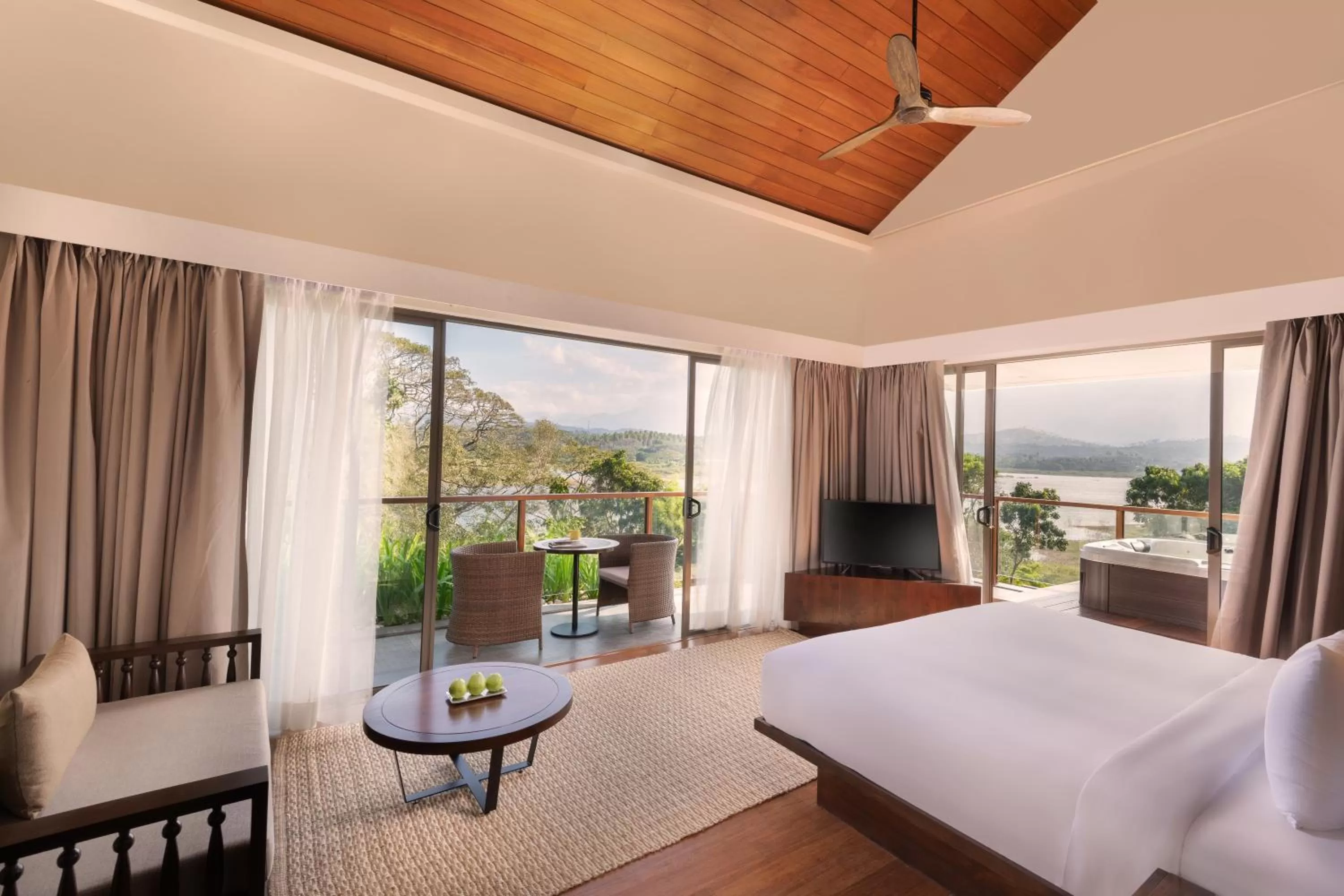 Gallery Suite - single occupancy in Jetwing Kandy Gallery, A Luxury Reserve