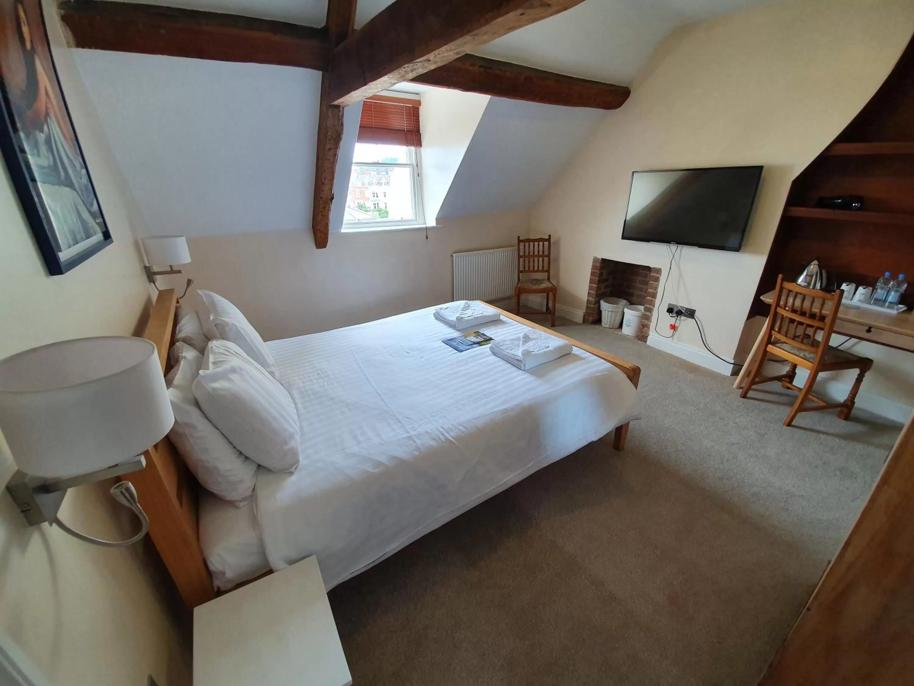 Queen Room with Sea View in Alexandra Hotel