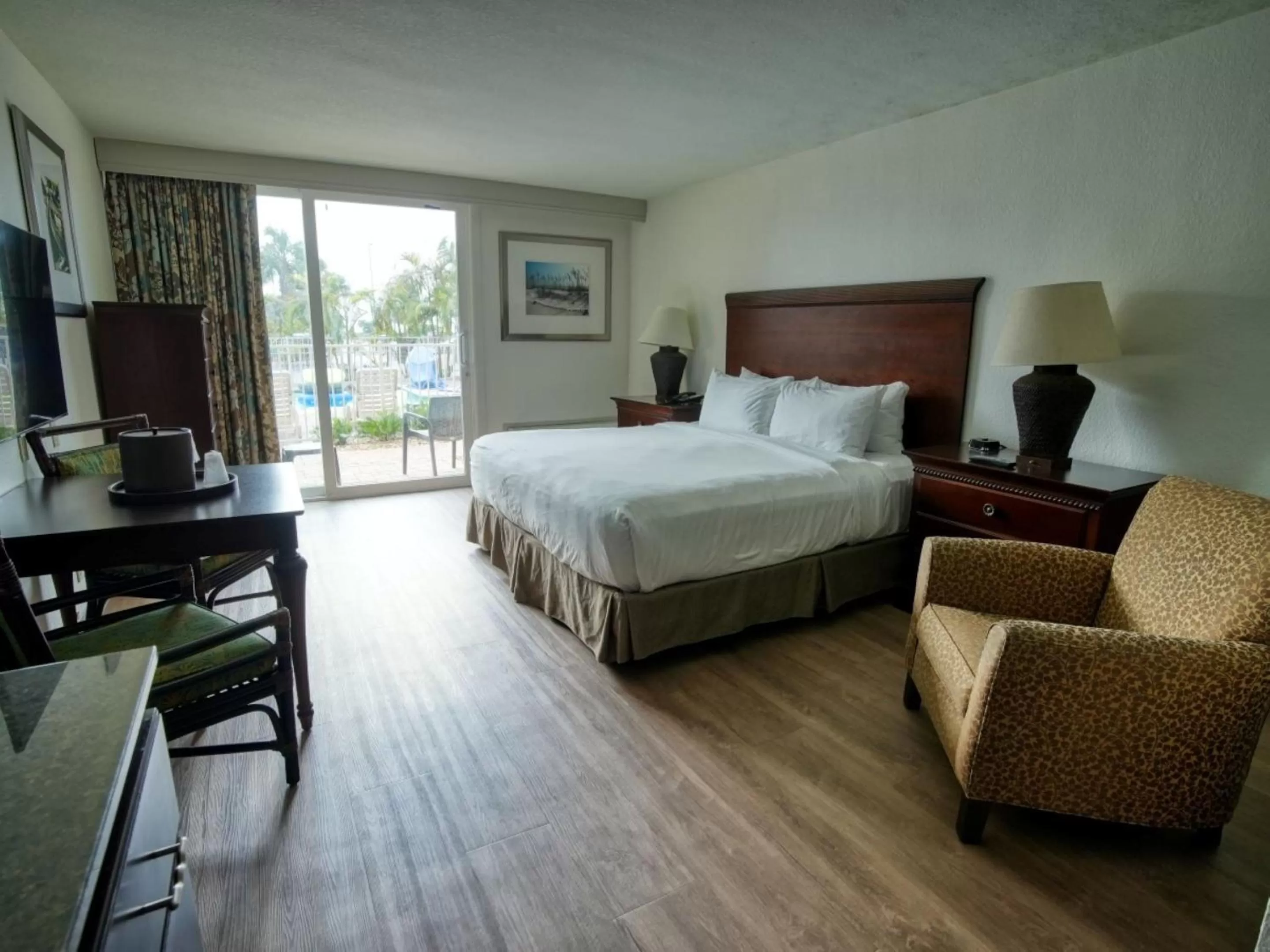 King Room - Disability Access in Treasure Island Hotel and Marina