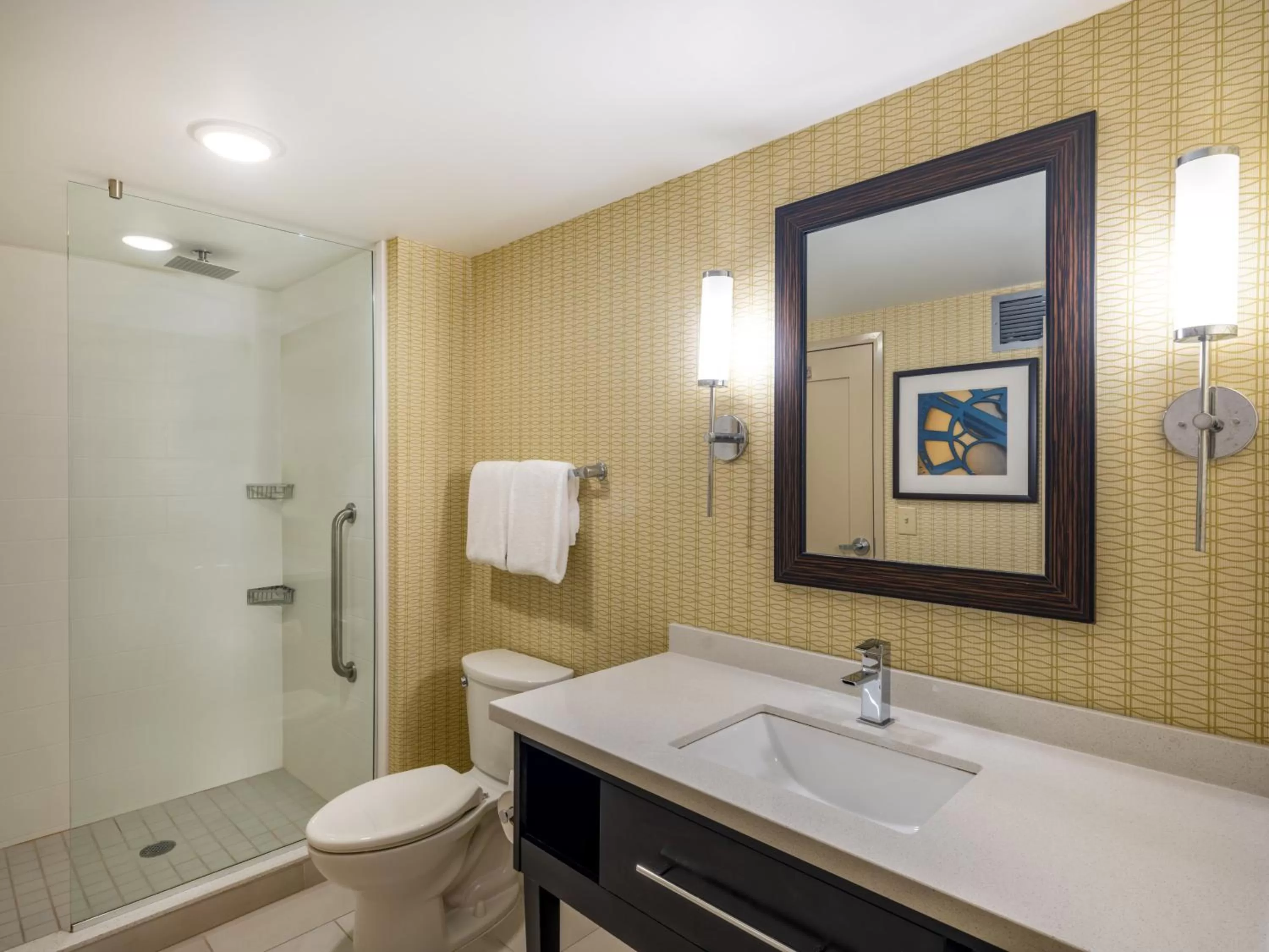 One-Bedroom King Suite in Holiday Inn Greensboro Coliseum by IHG