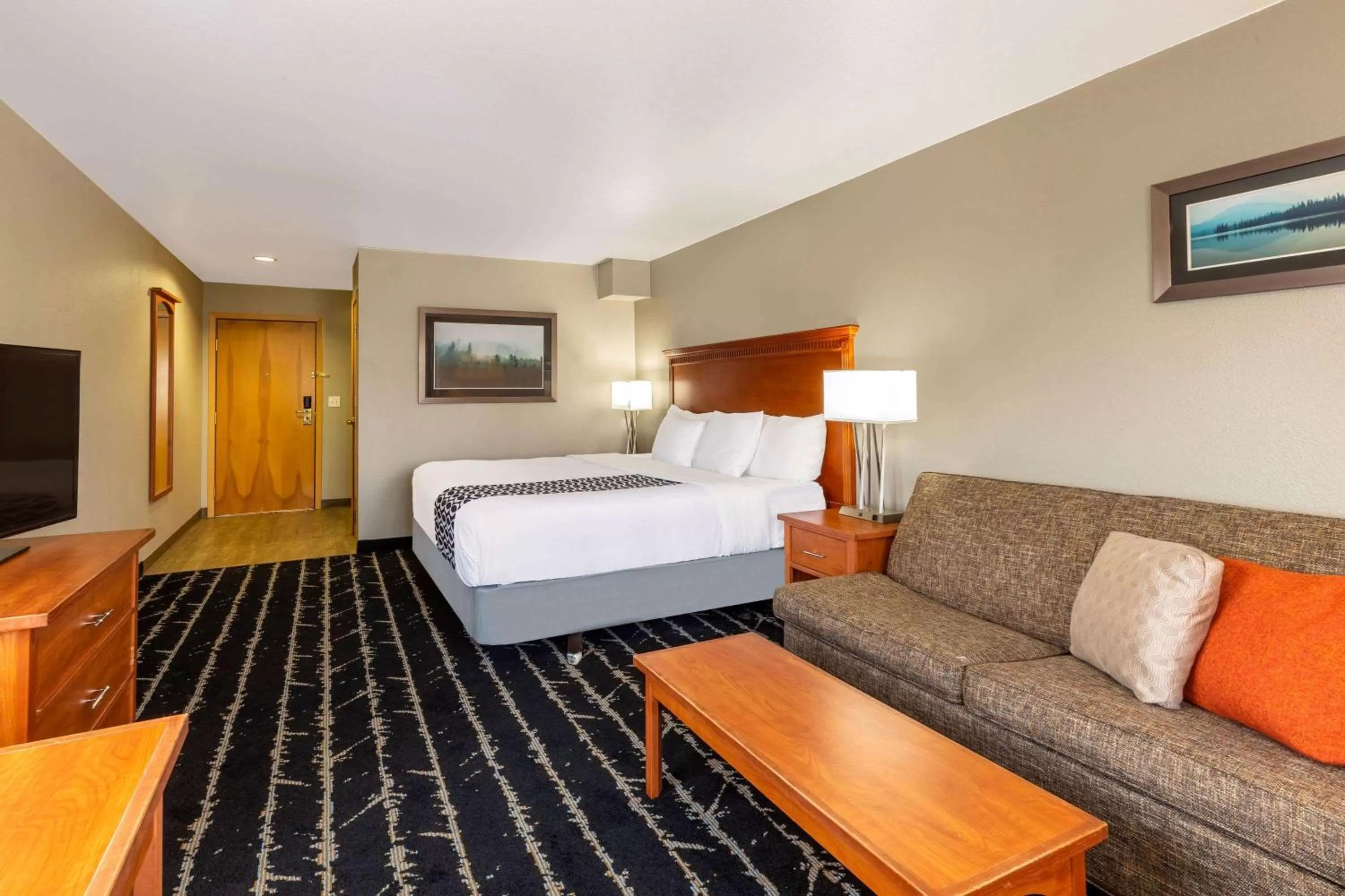 Executive King Room - Non-Smoking in La Quinta by Wyndham Vancouver