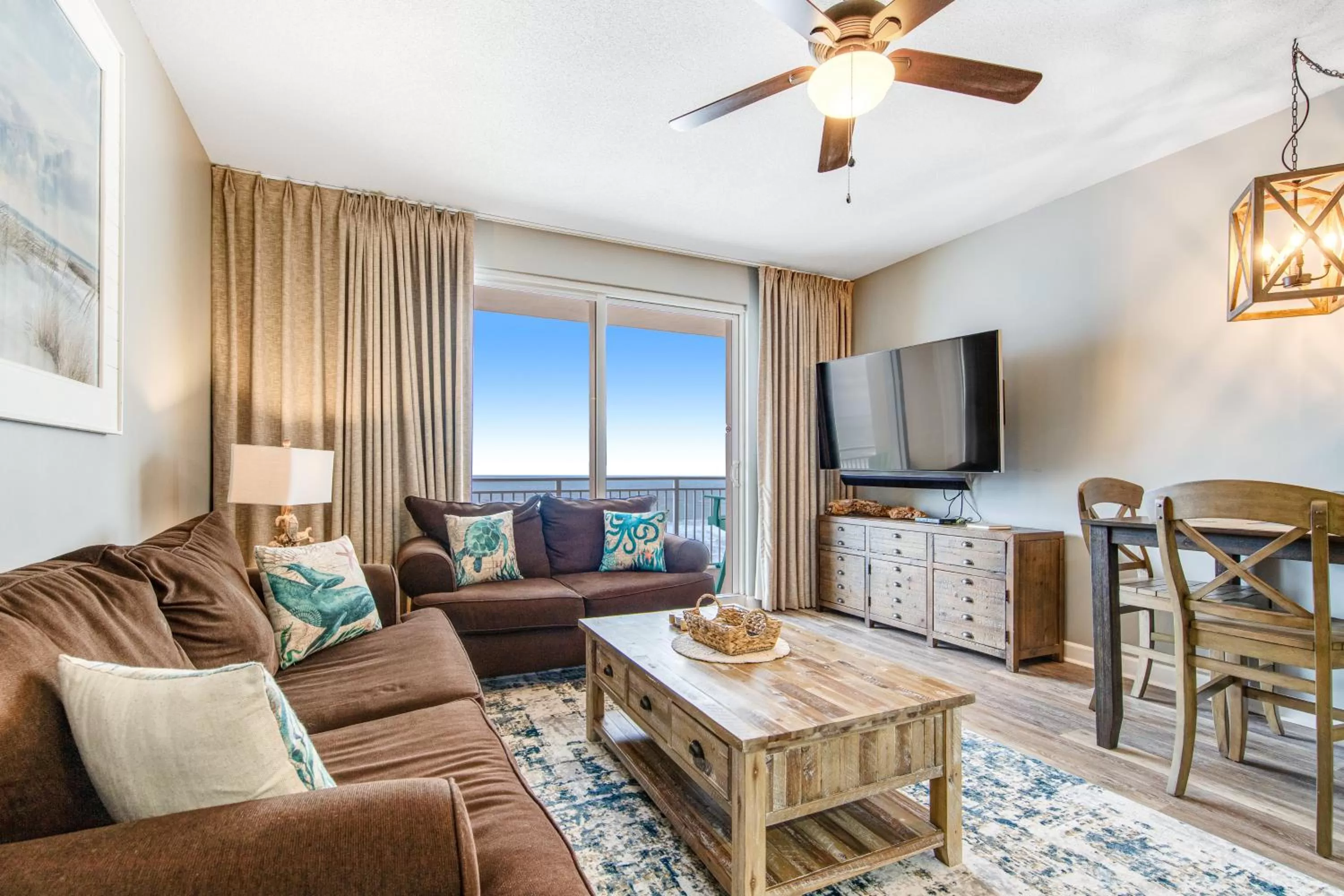 Apartment in Sterling Reef 902