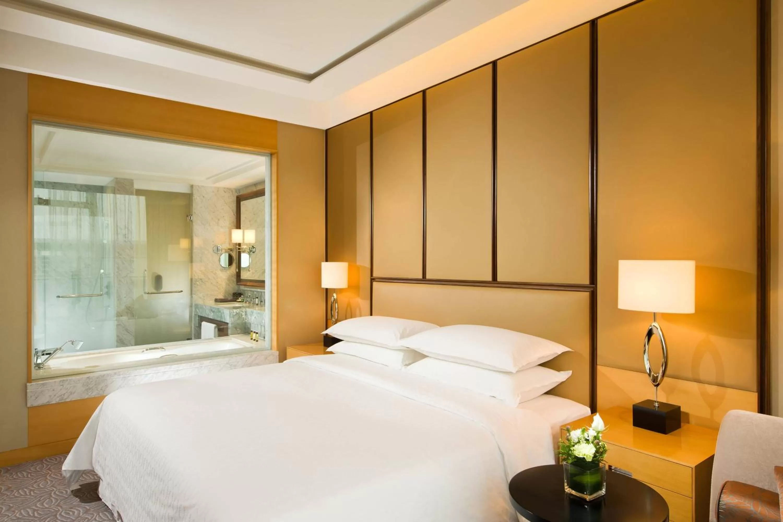 Deluxe, Guest room, 1 King in Sheraton Qingdao Jiaozhou Hotel