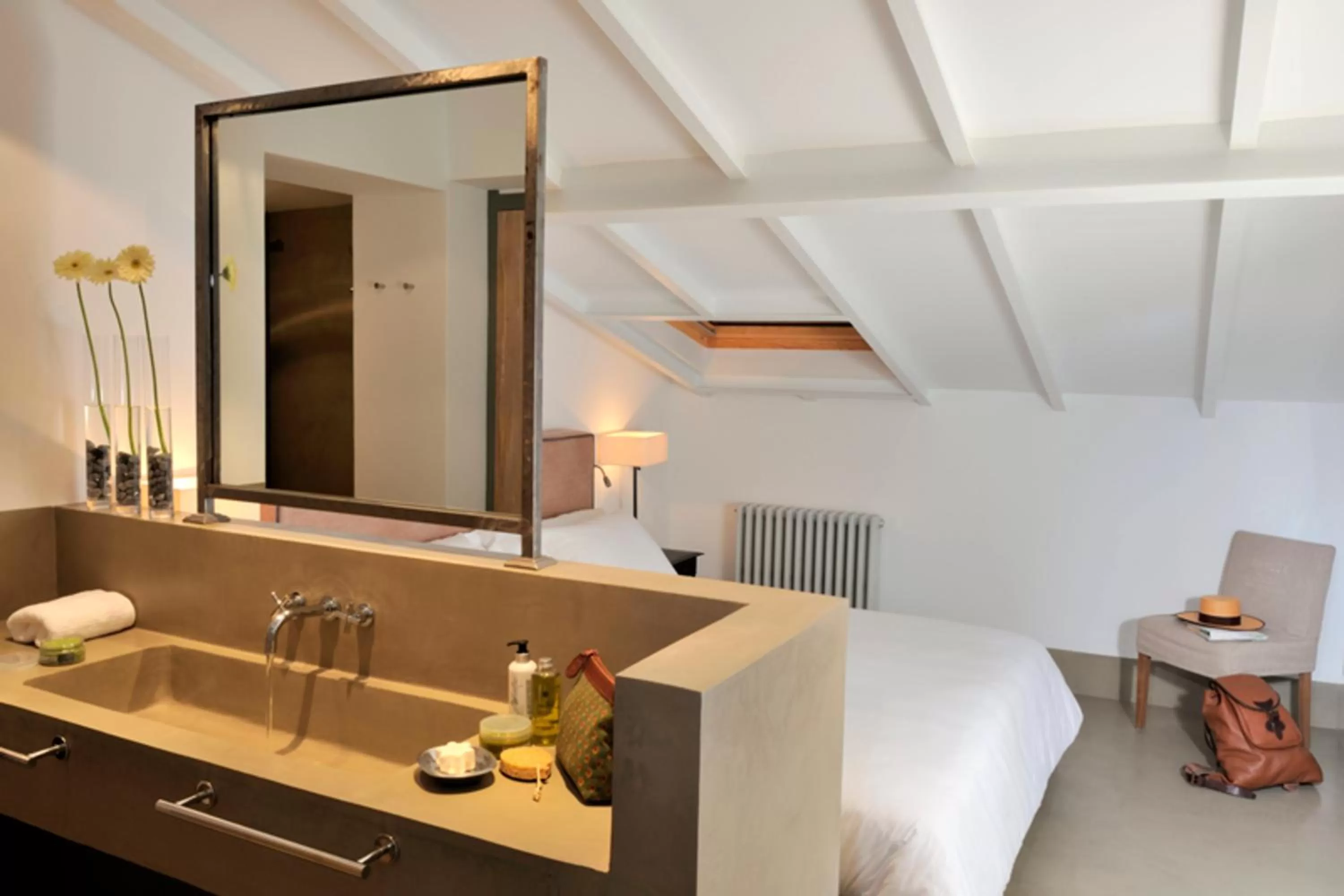 Twin Room in Palacio Carvajal Girón