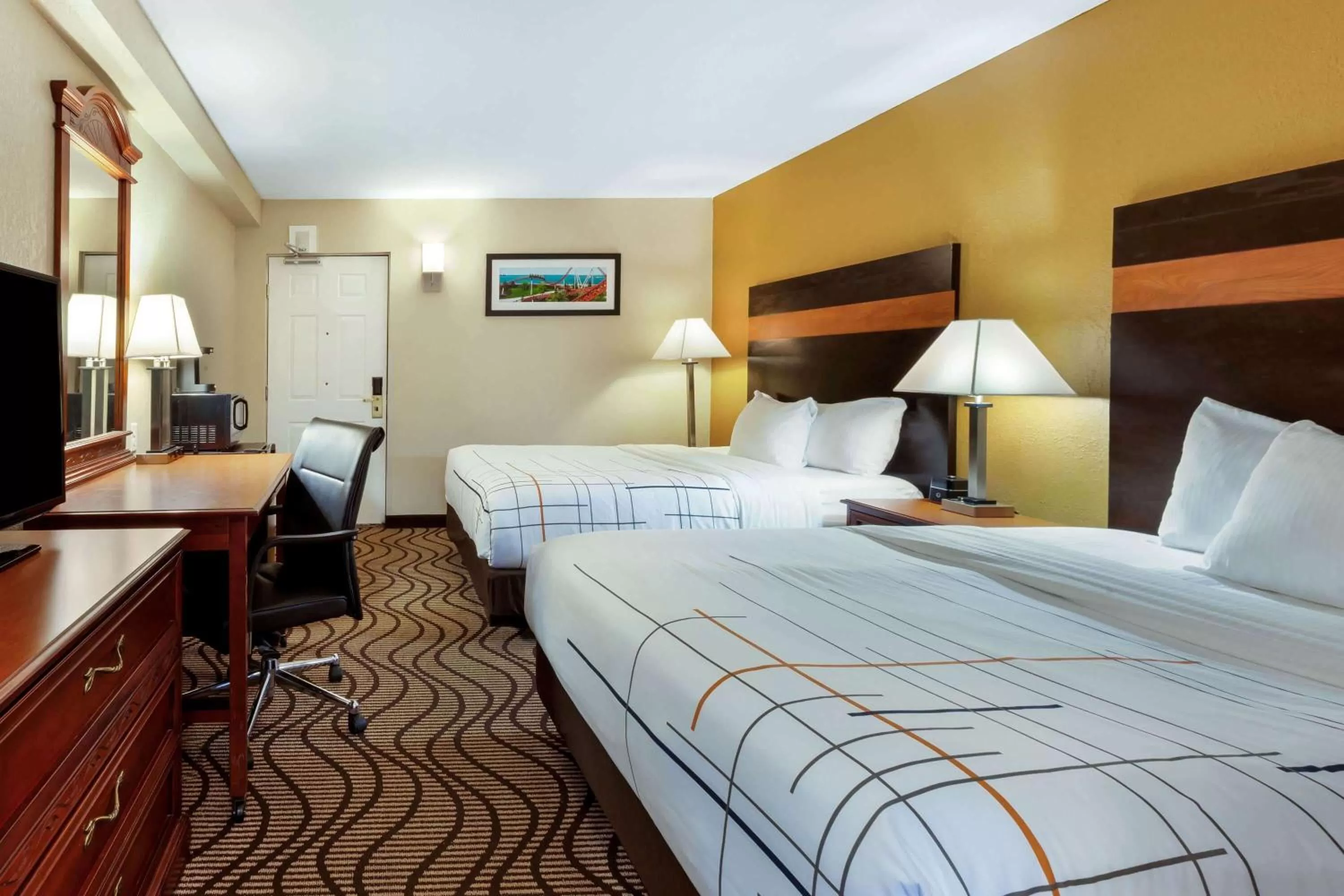 Queen Room with Two Queen Beds and Bath Tub - Mobility Accessible/Non-Smoking in La Quinta Inn by Wyndham Sandusky near Cedar Point
