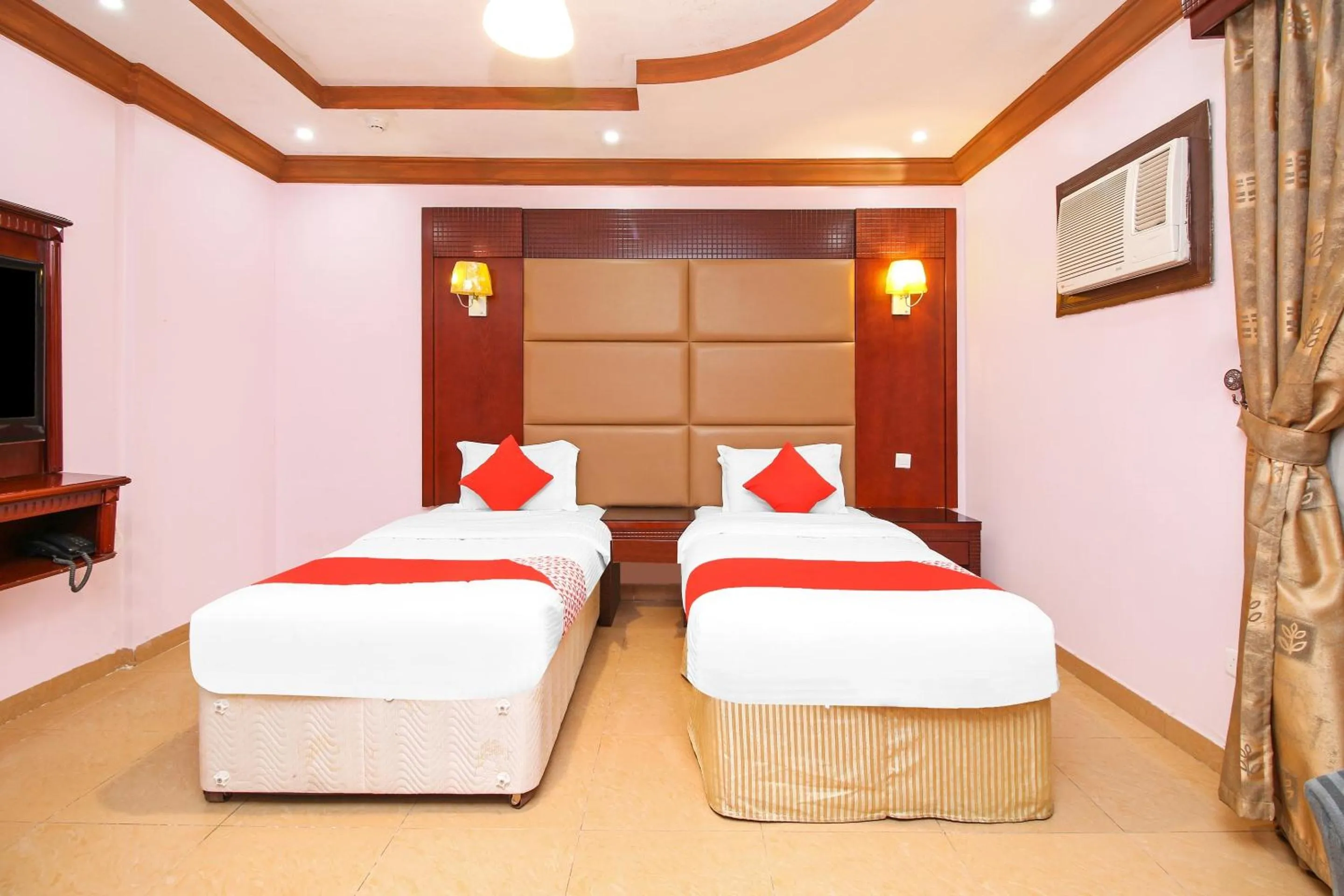 Standard Room Twin in OYO 589 Lavina House