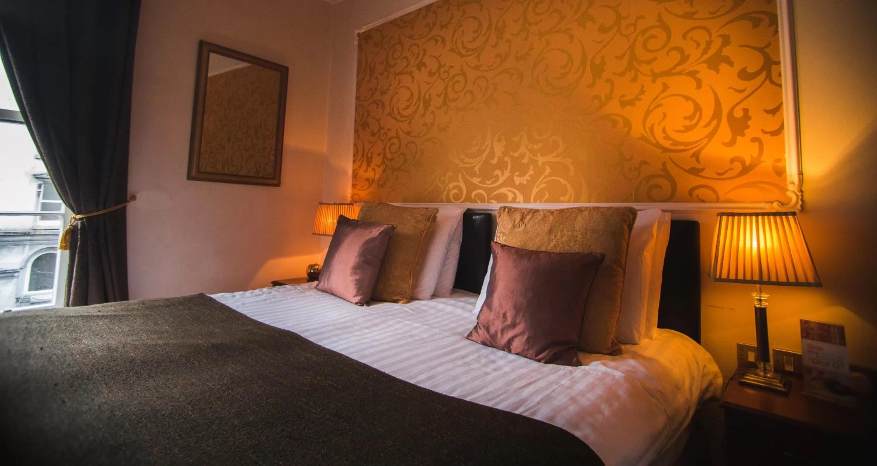 Deluxe Double Room in Dublin Citi Hotel of Temple Bar