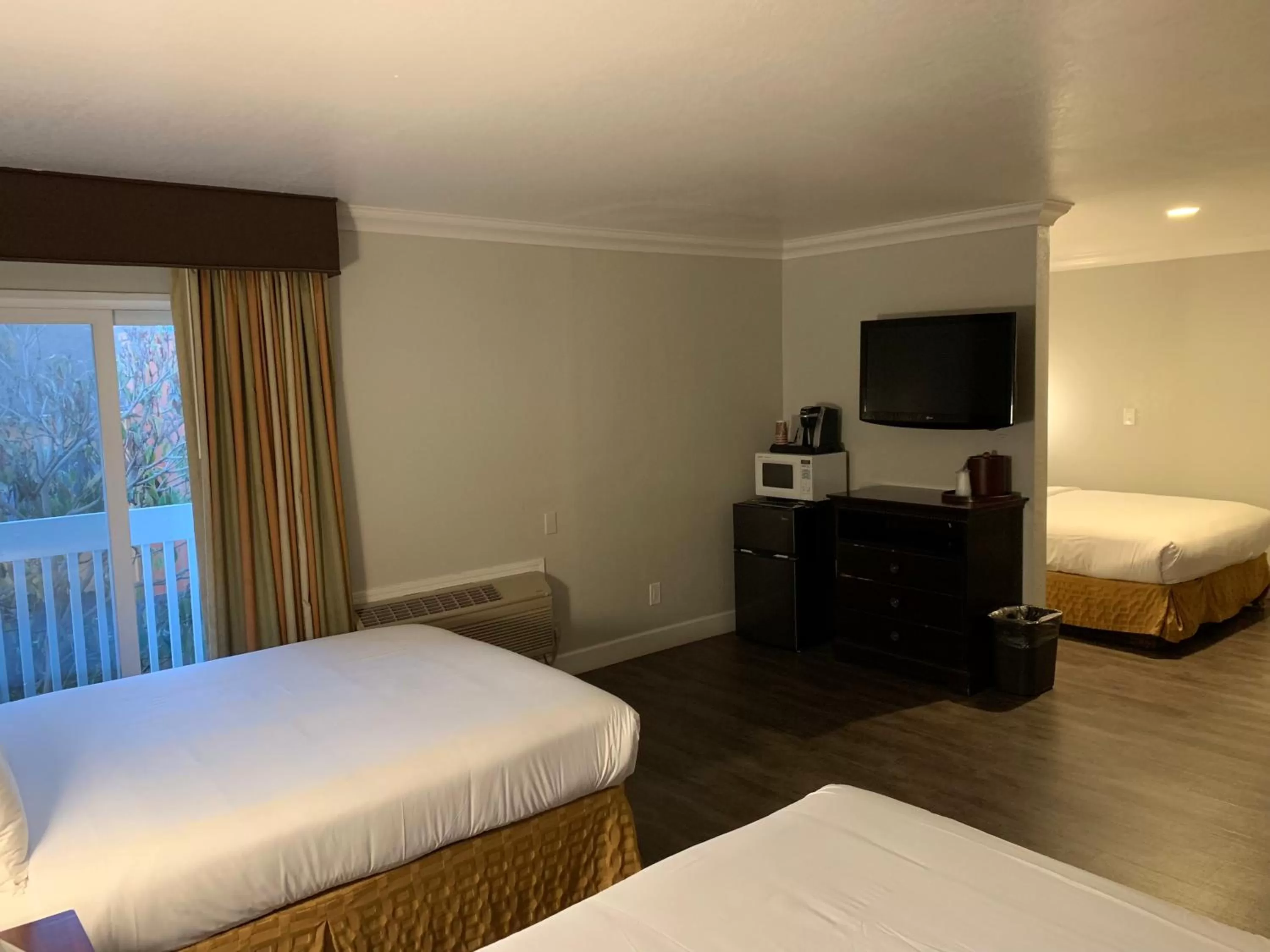 Deluxe Family Room in Stargazer Inn and Suites