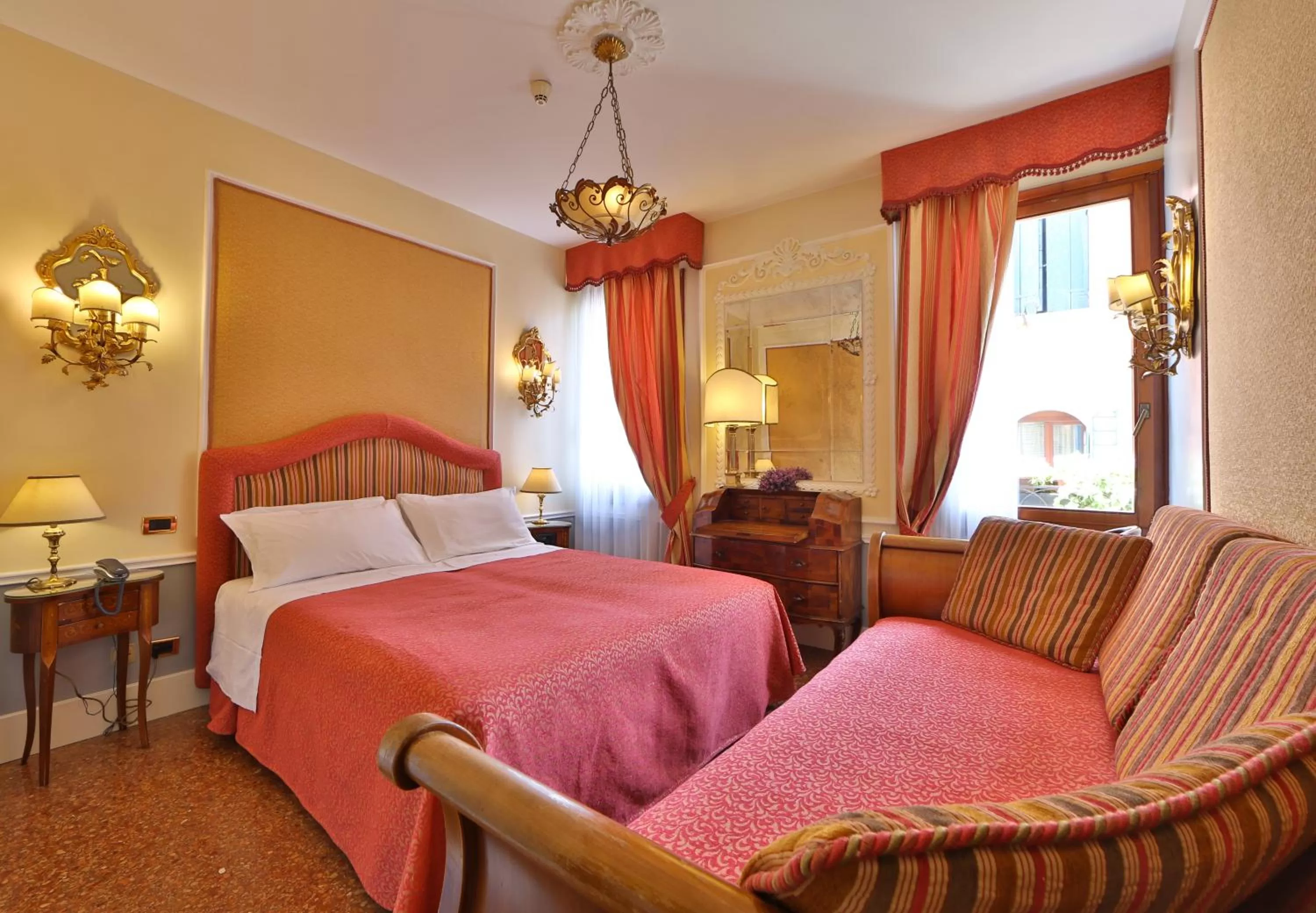 Triple Room in Hotel Arlecchino