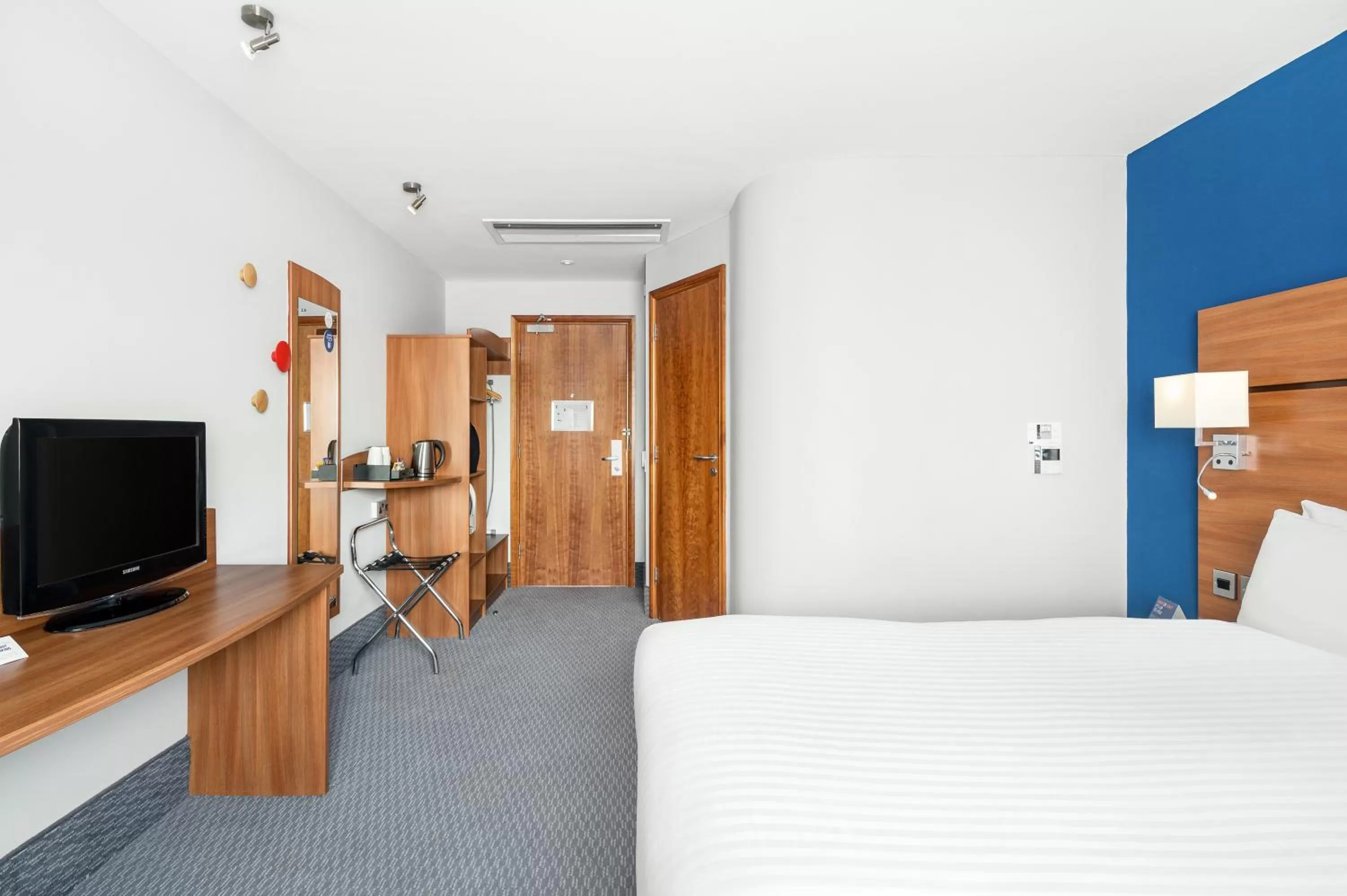 Standard Double Room with Free Hot Breakfast in Holiday Inn Express Braintree by IHG