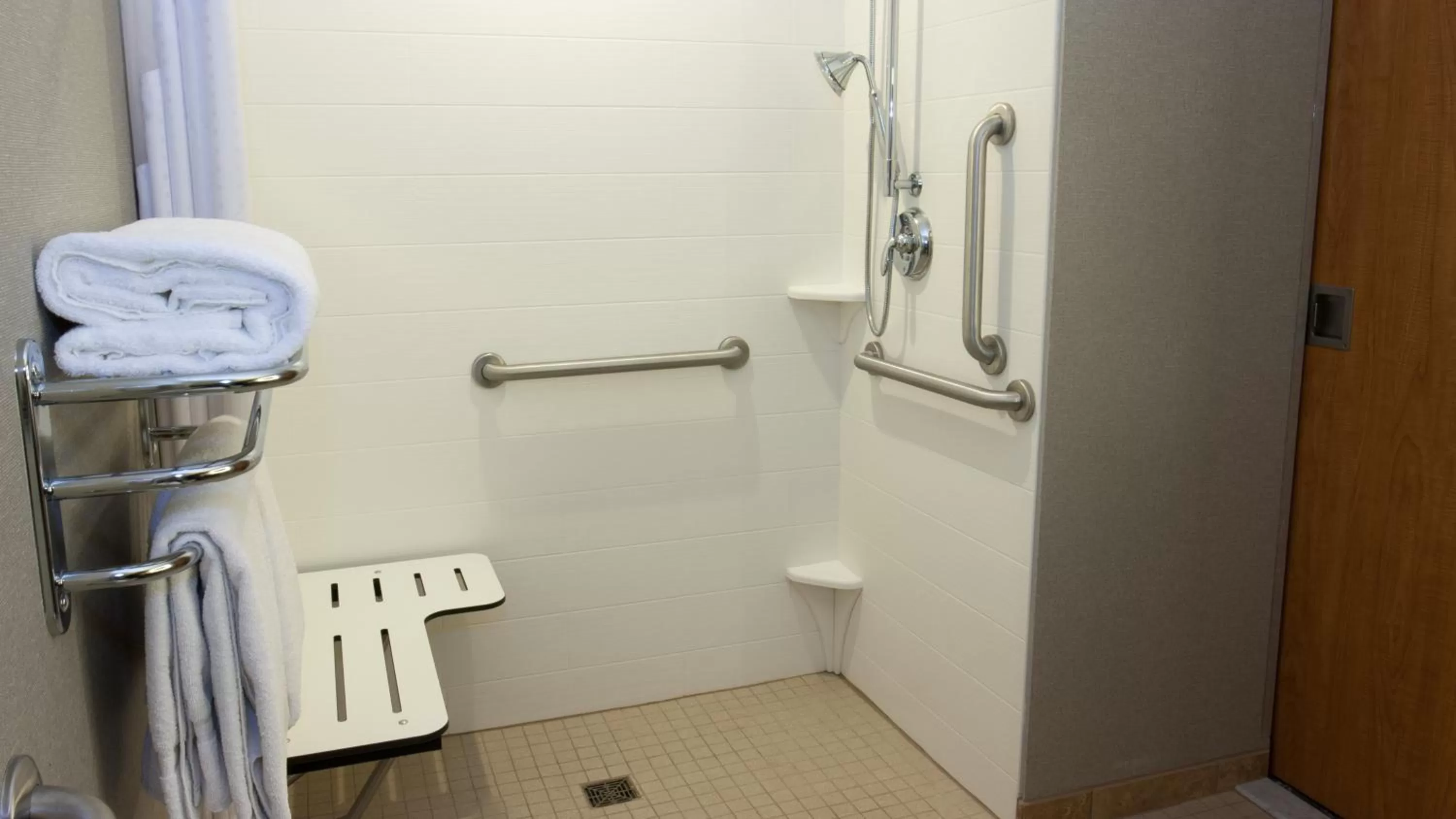 King Studio Suite - Mobility Access with Roll-in Shower in Holiday Inn Express & Suites Cheney by IHG