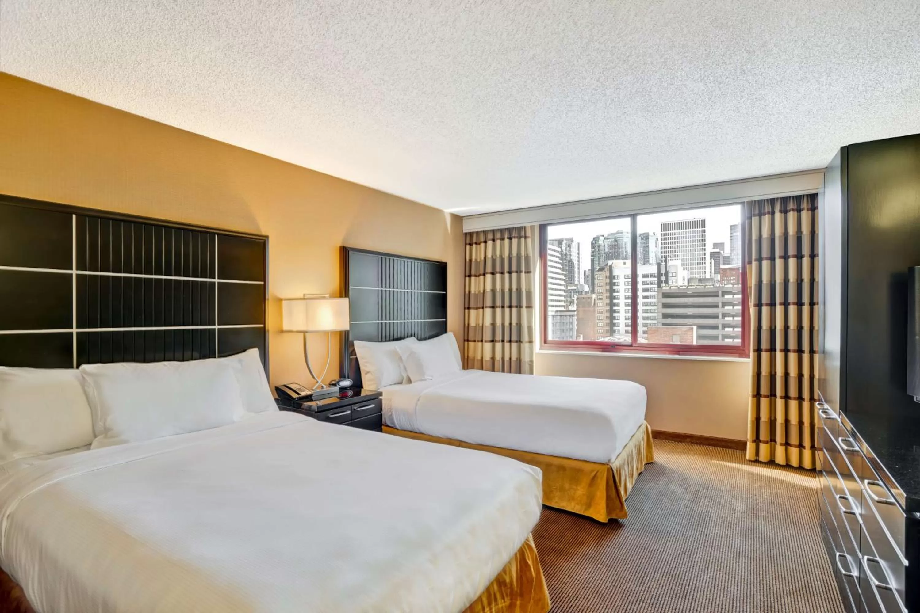 One-Bedroom Suite with Two Double Beds and Sofa Bed in Embassy Suites Chicago - Downtown River North