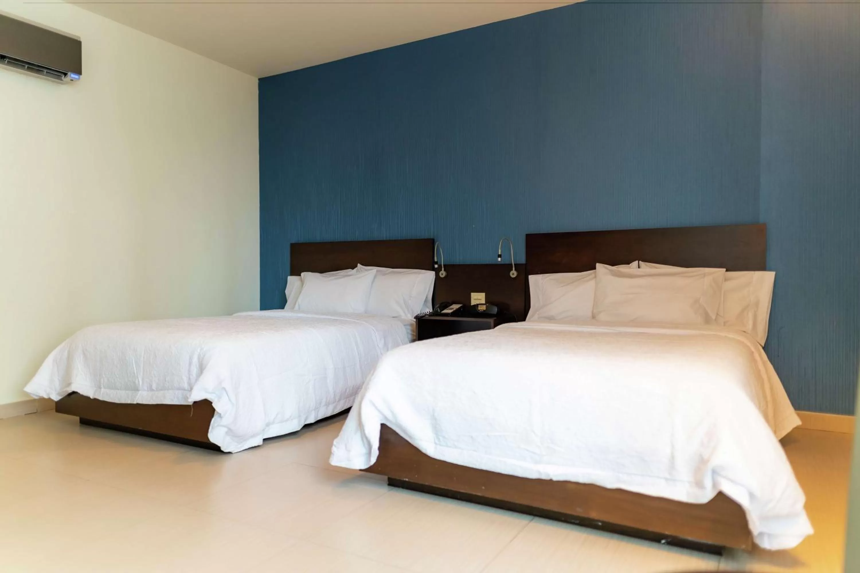 Double Room with Two Double Beds in Hampton by Hilton Panama