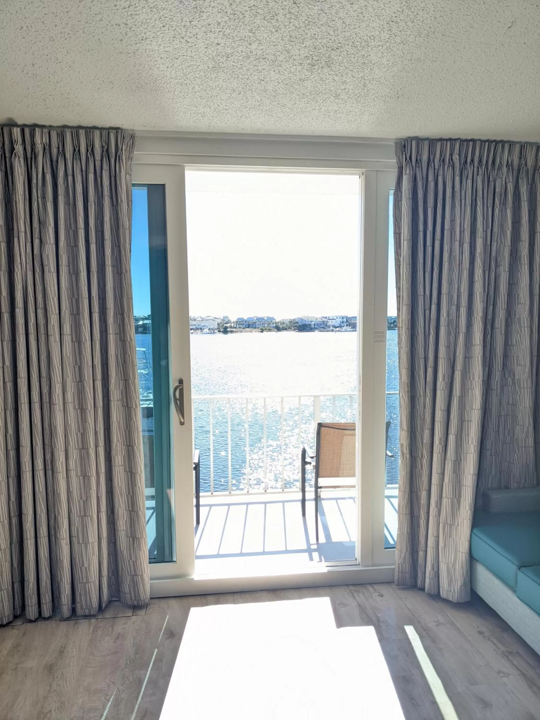 Standard King Room with Harbor View - Non-Smoking in Inn on Destin Harbor, Ascend Hotel Collection