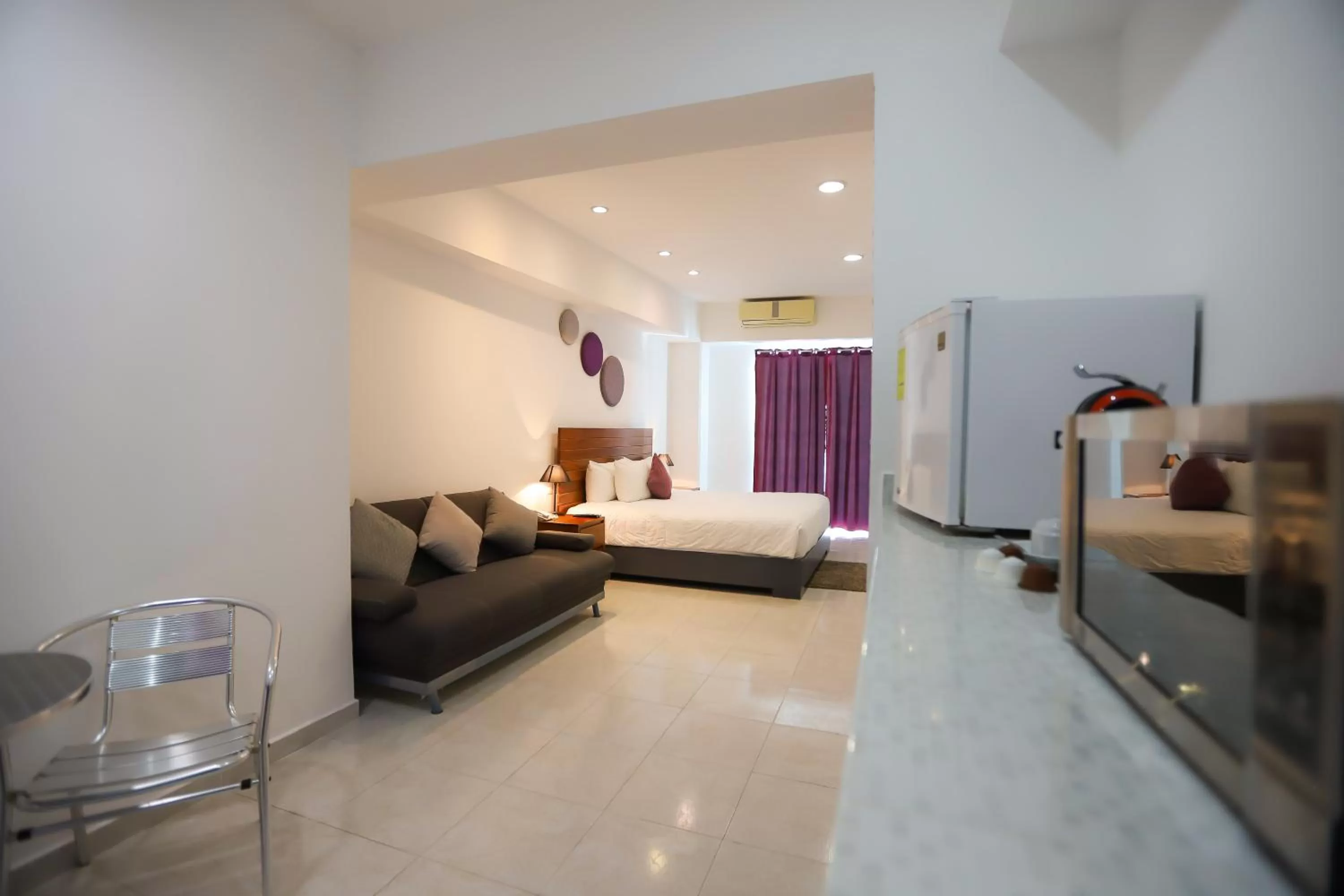 1 King Bed and 1 Sofa Bed, Suite, Non-Smoking in TRYP by Wyndham Chetumal