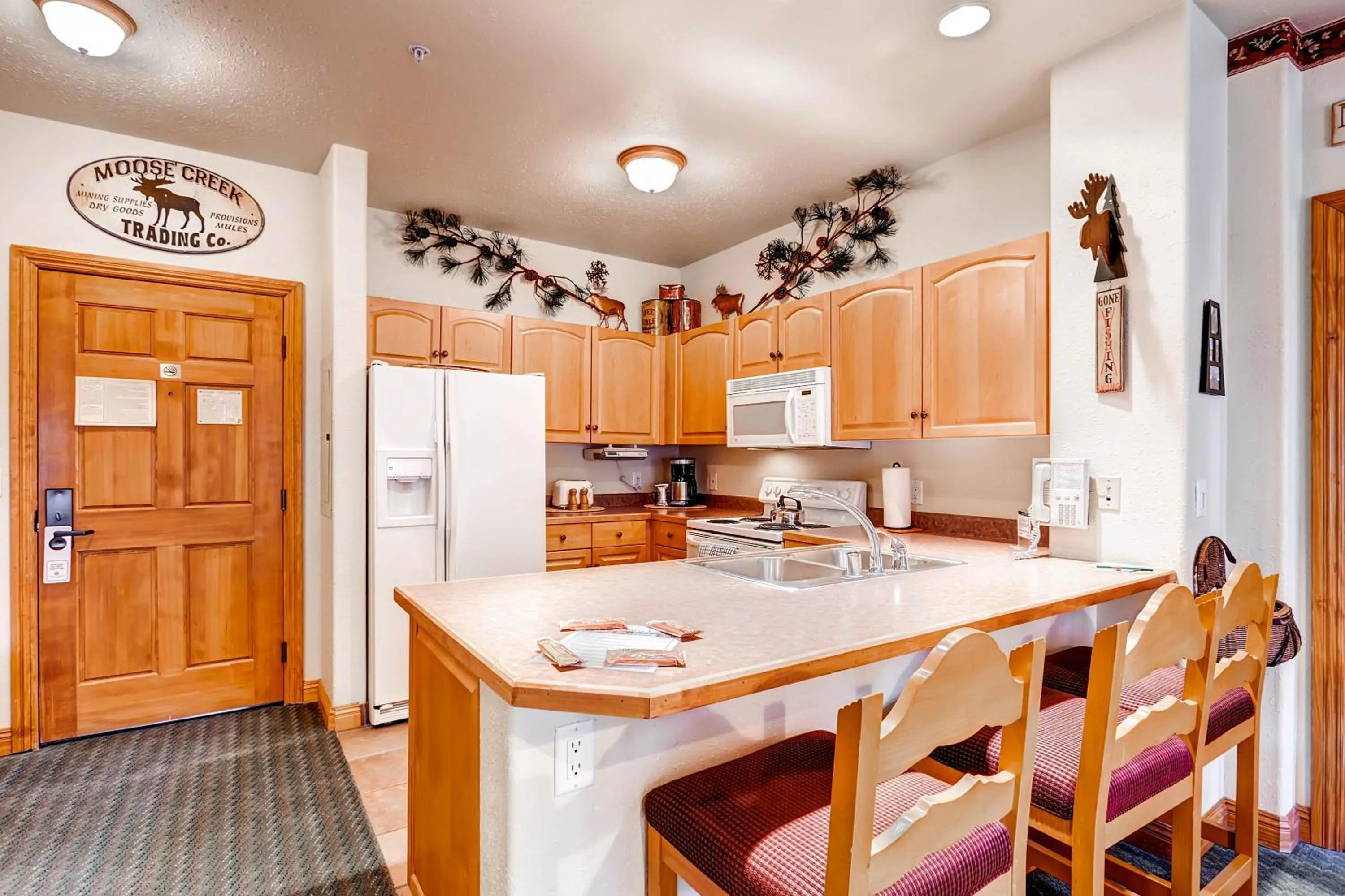 Two-Bedroom Apartment in Gateway Mountain Lodge by Keystone Resort