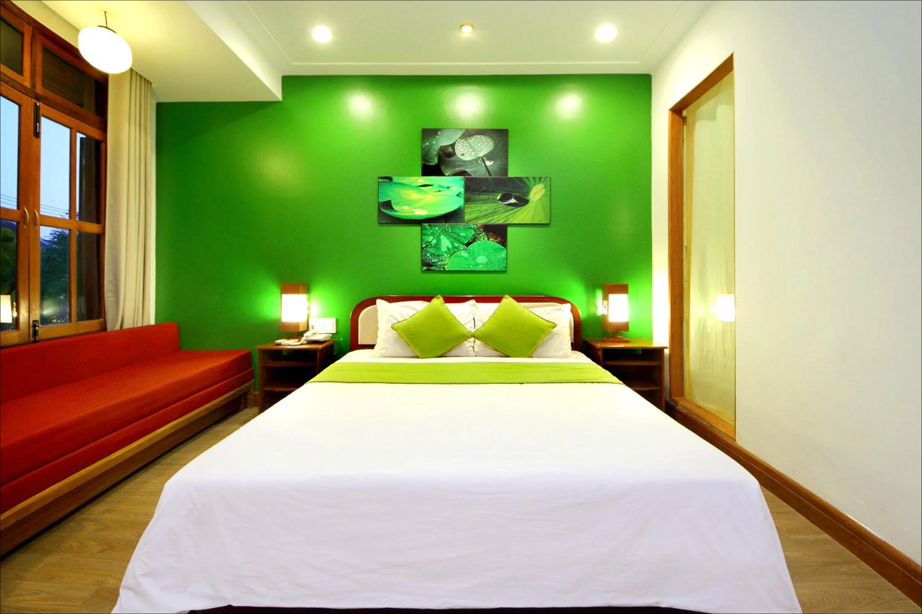 Deluxe Double Room in Thanh Van 1 Hotel