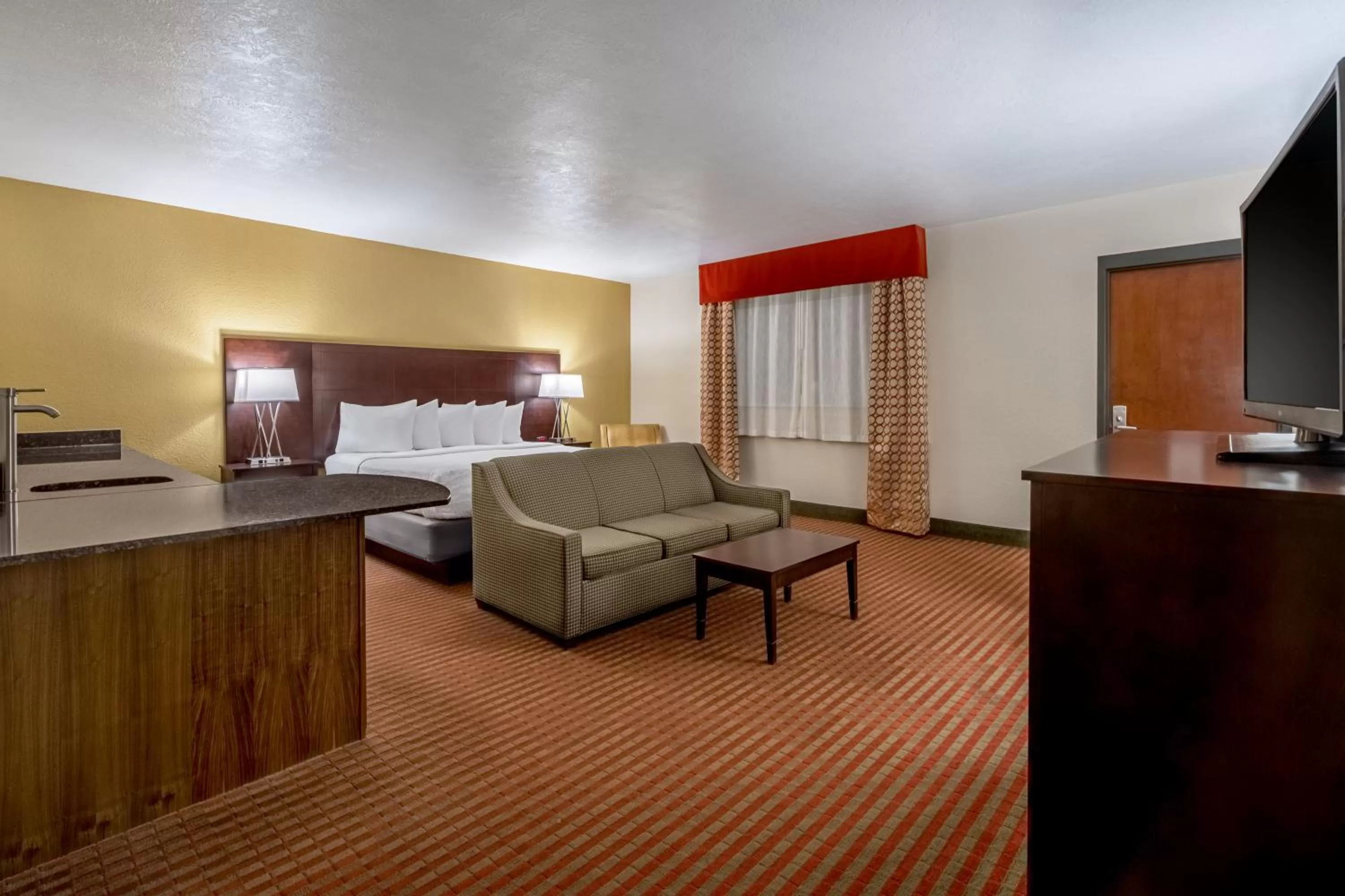 King Suite in Grand Williston Hotel and Conference Center