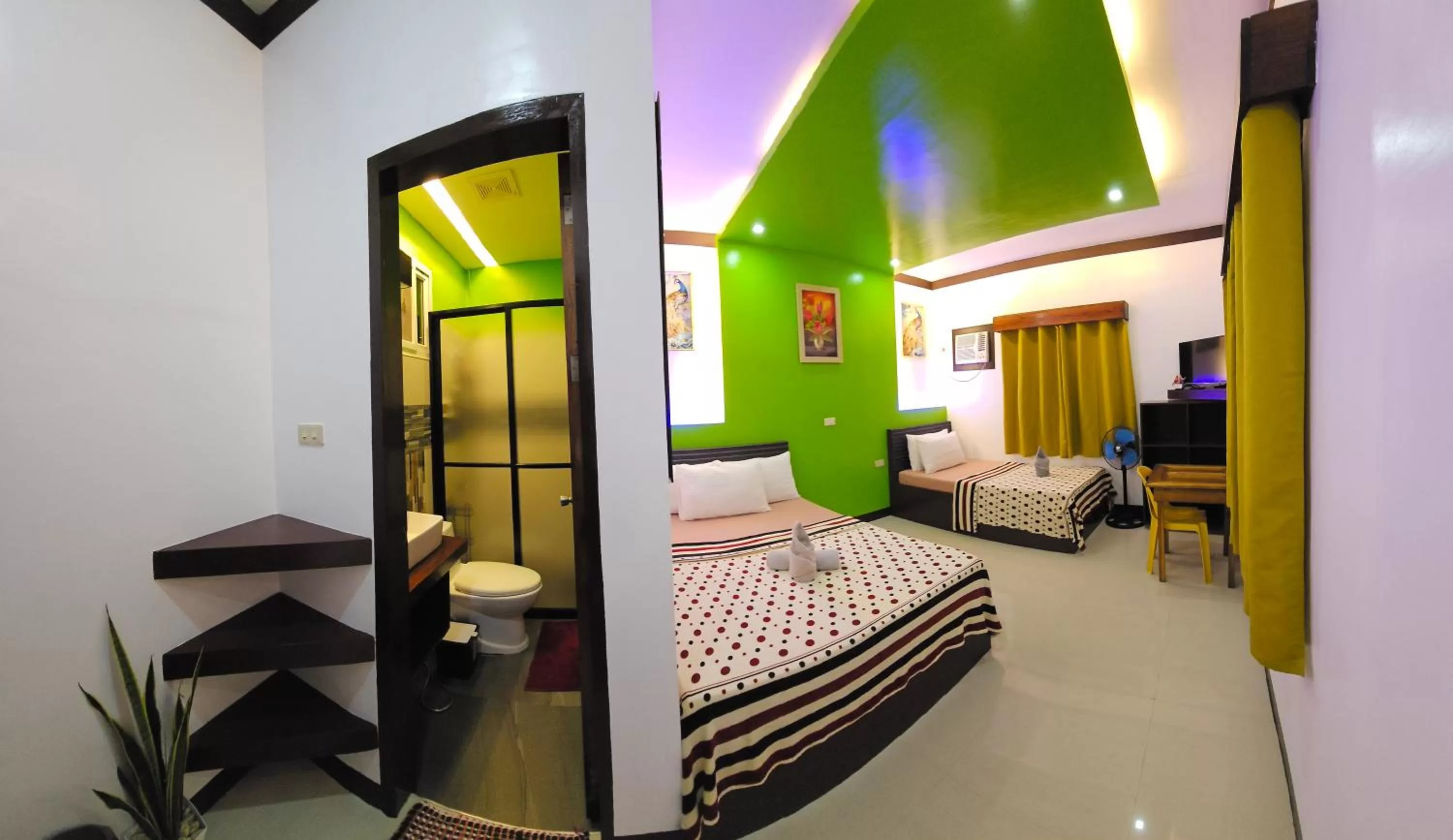 Deluxe Triple Room with Sea View in Mina Grande Beach Cottages