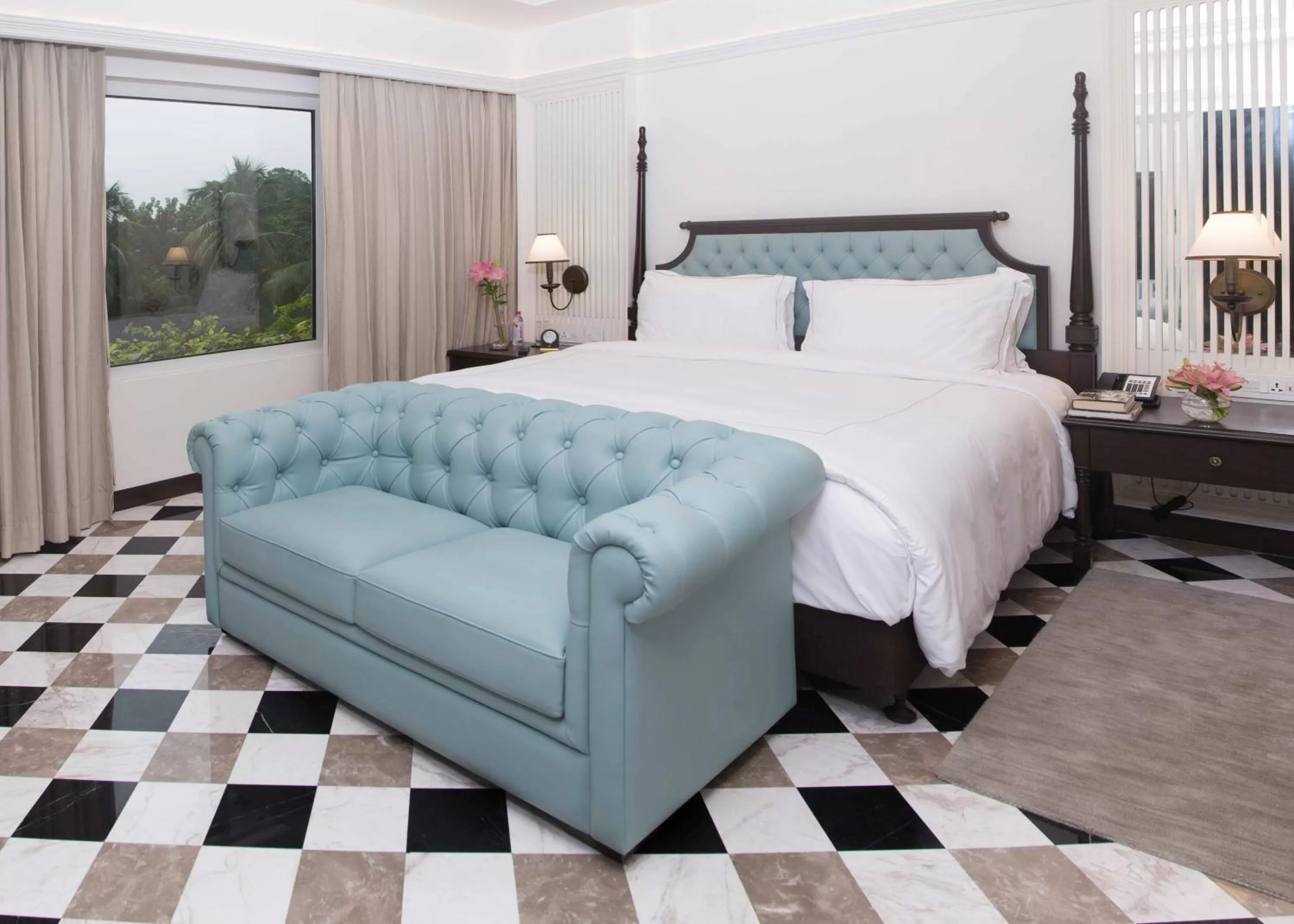 Premium Suite 1 Bedroom with One way Airport Transfers and Club Lounge access in Taj Bengal