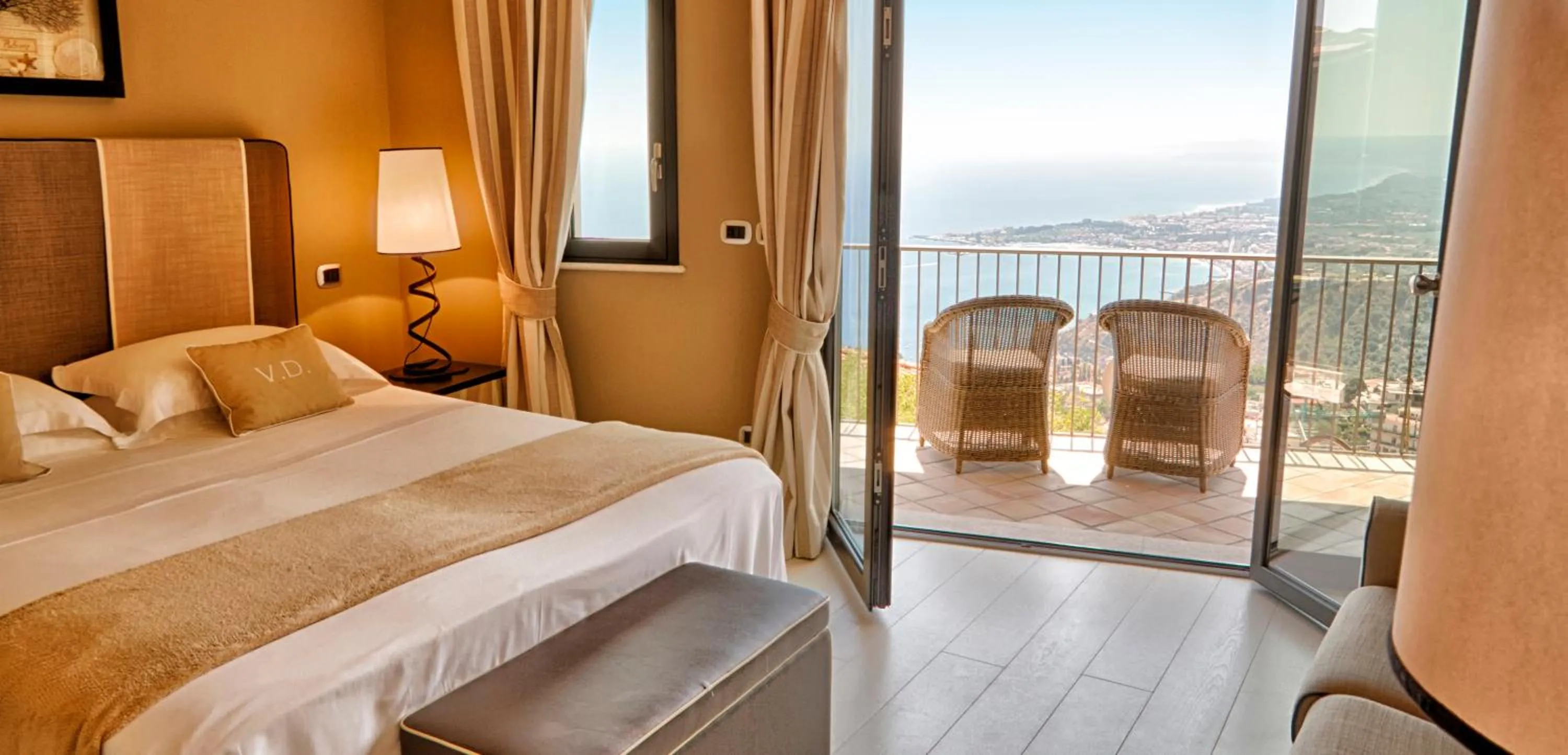 Junior Suite with Sea View in Hotel Villa Ducale