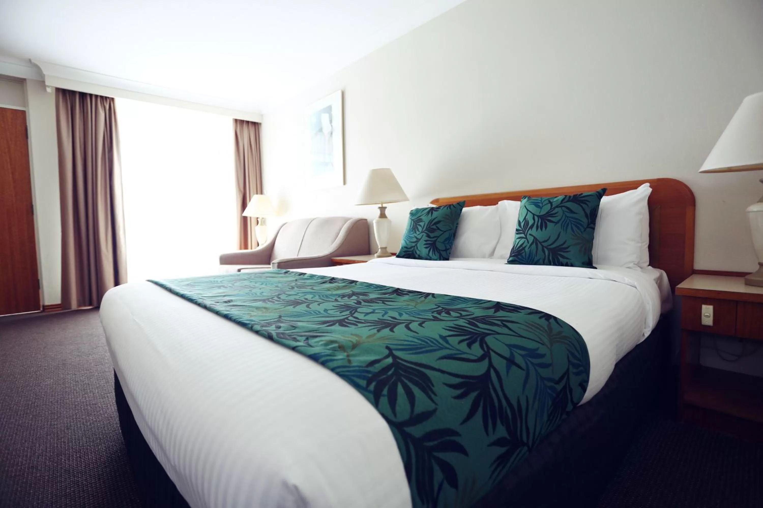 Standard Queen Room in Cascades Motor Inn