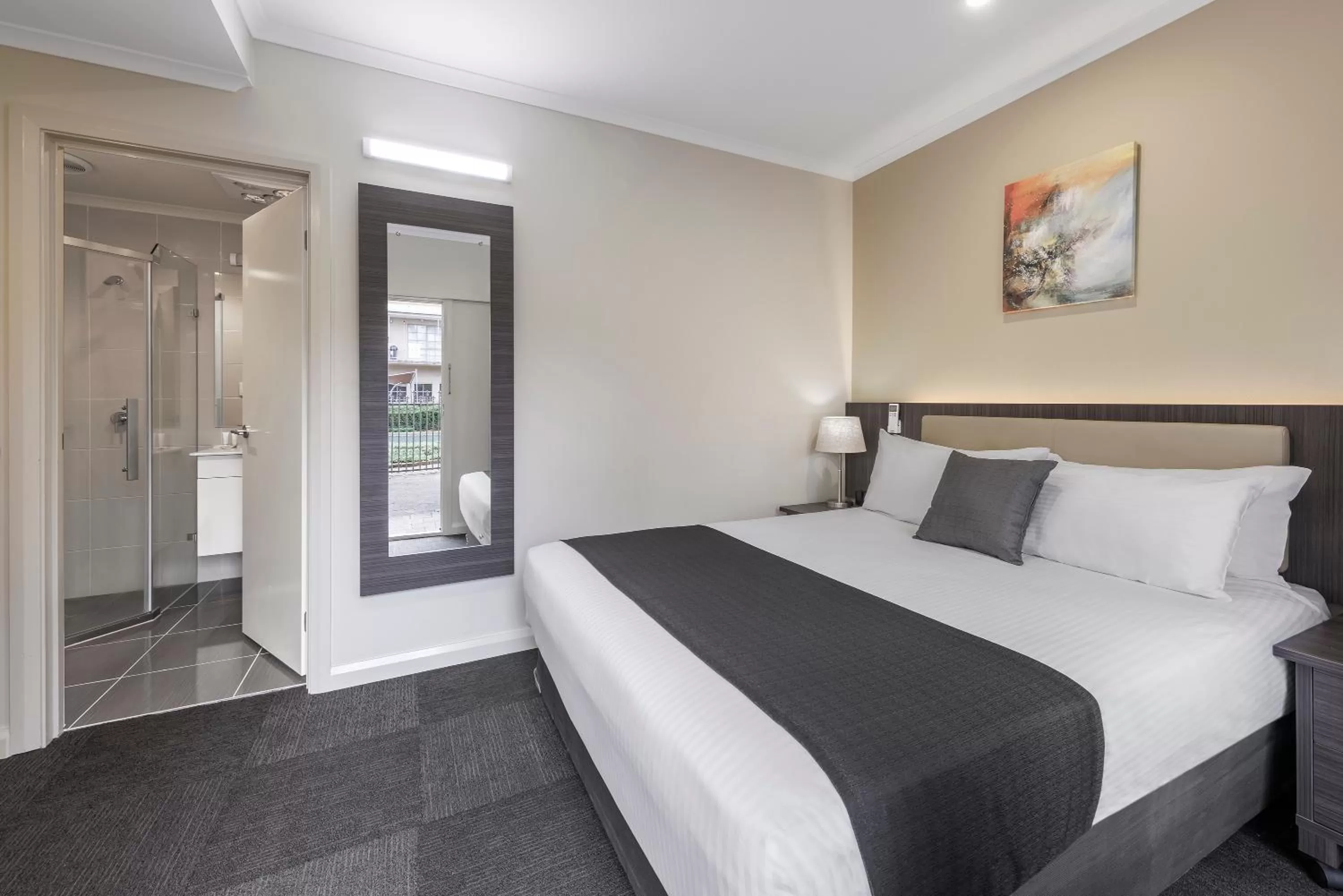 Superior Studio Room in Quality Hotel Melbourne Airport