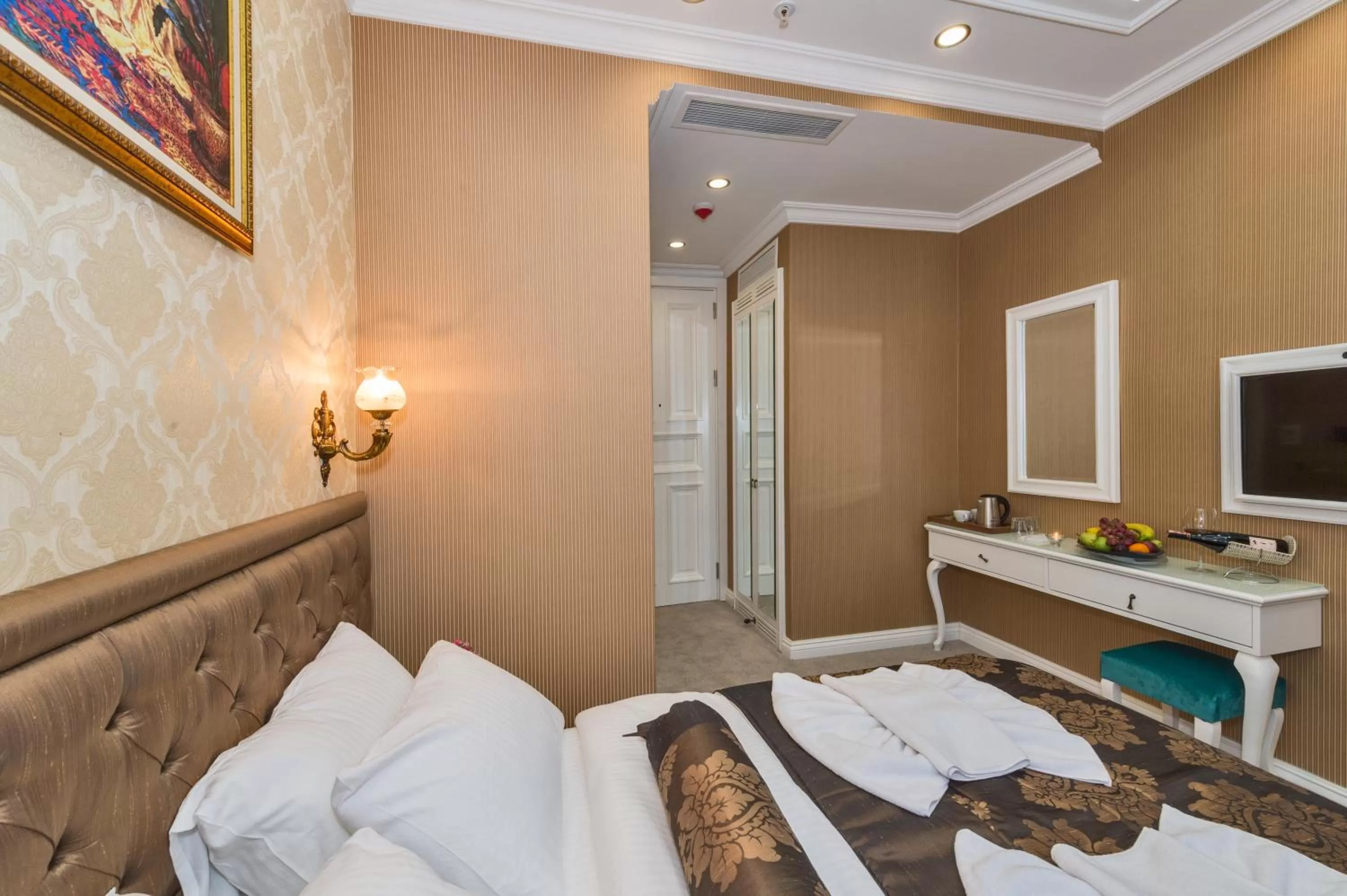 Economy Double Room in Alpek Hotel