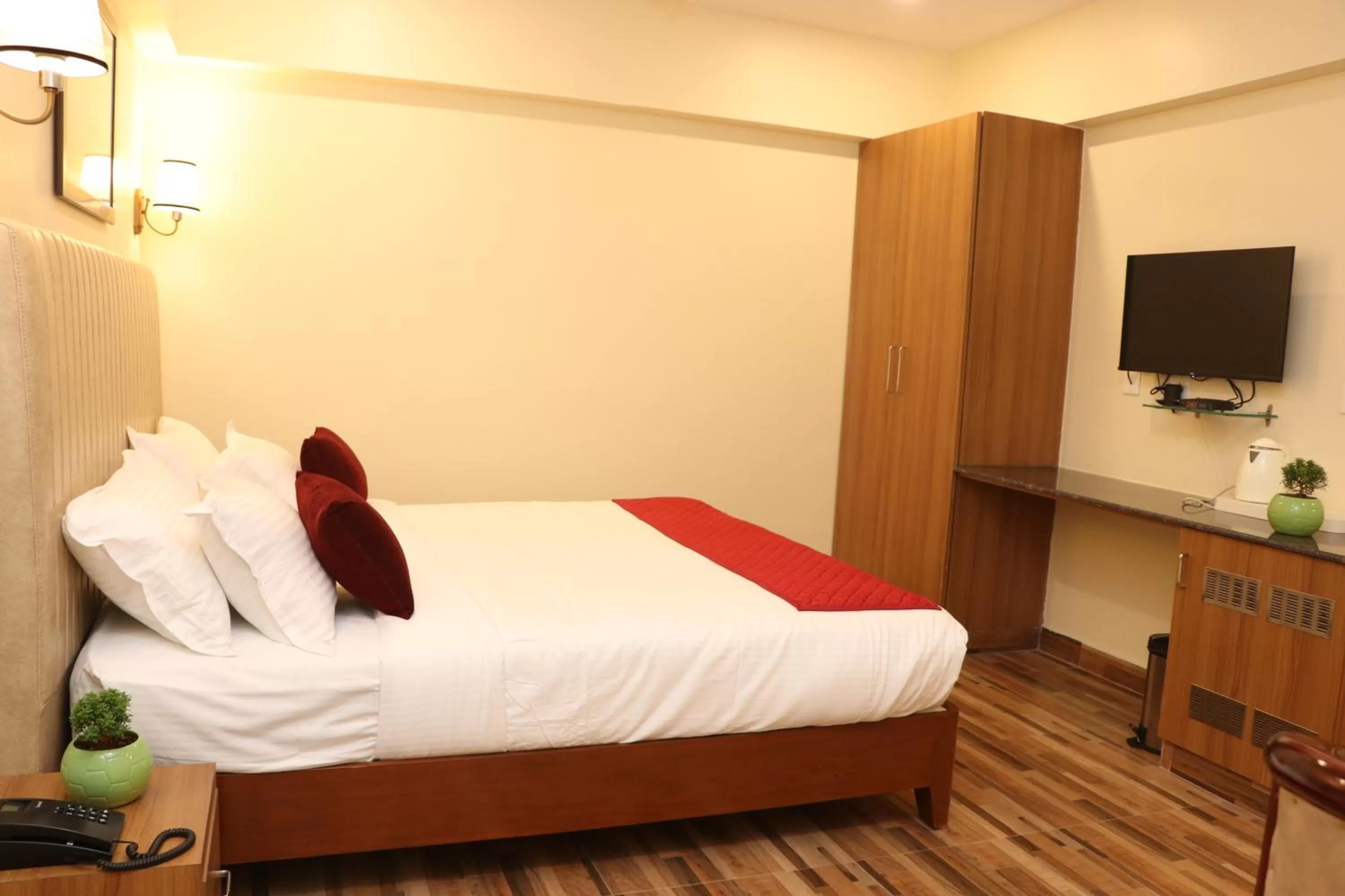 Deluxe Room - single occupancy in Gadiraju Palace Convention Centre & Hotel