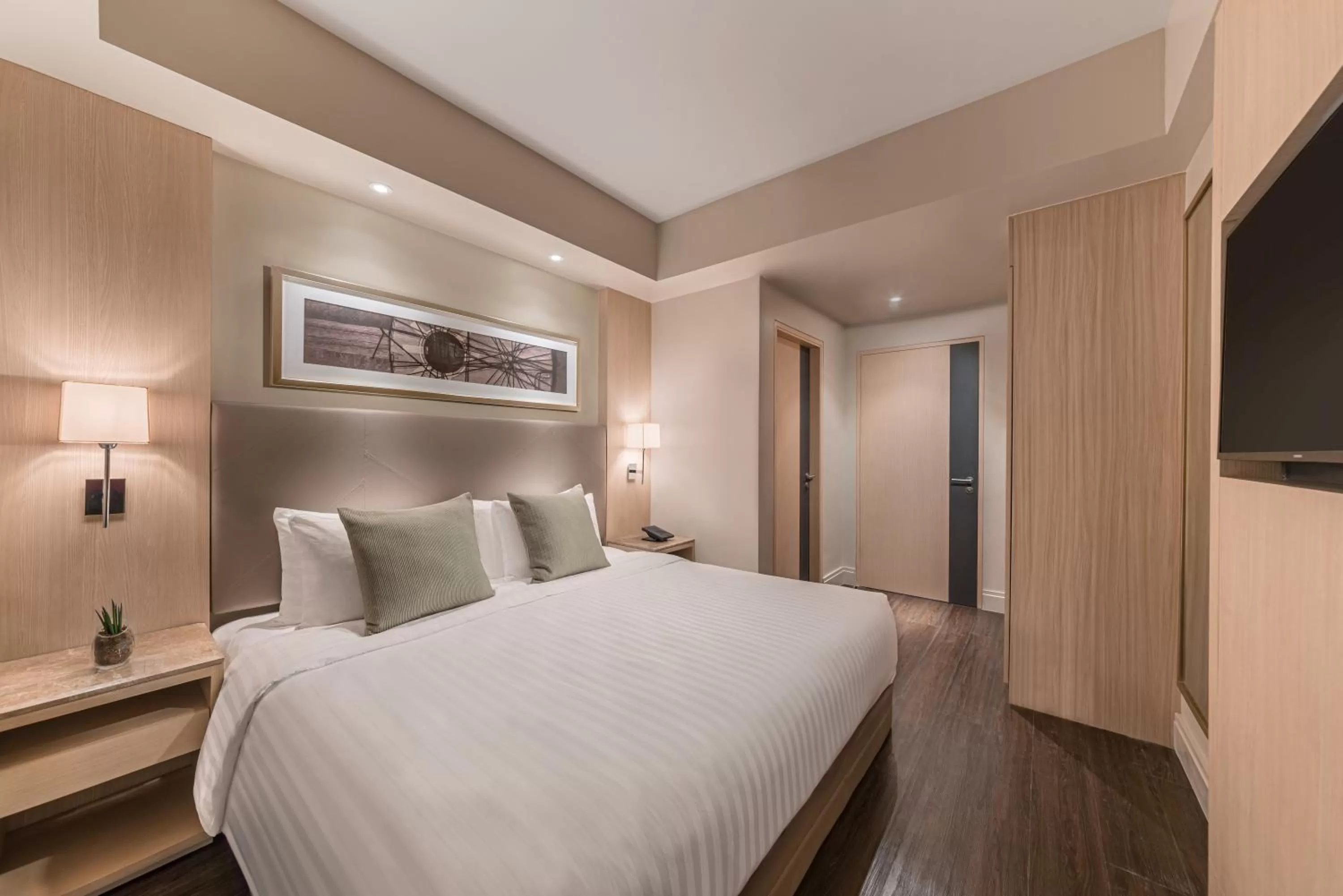Deluxe Double or Twin Room - single occupancy in Seda Central Bloc Cebu